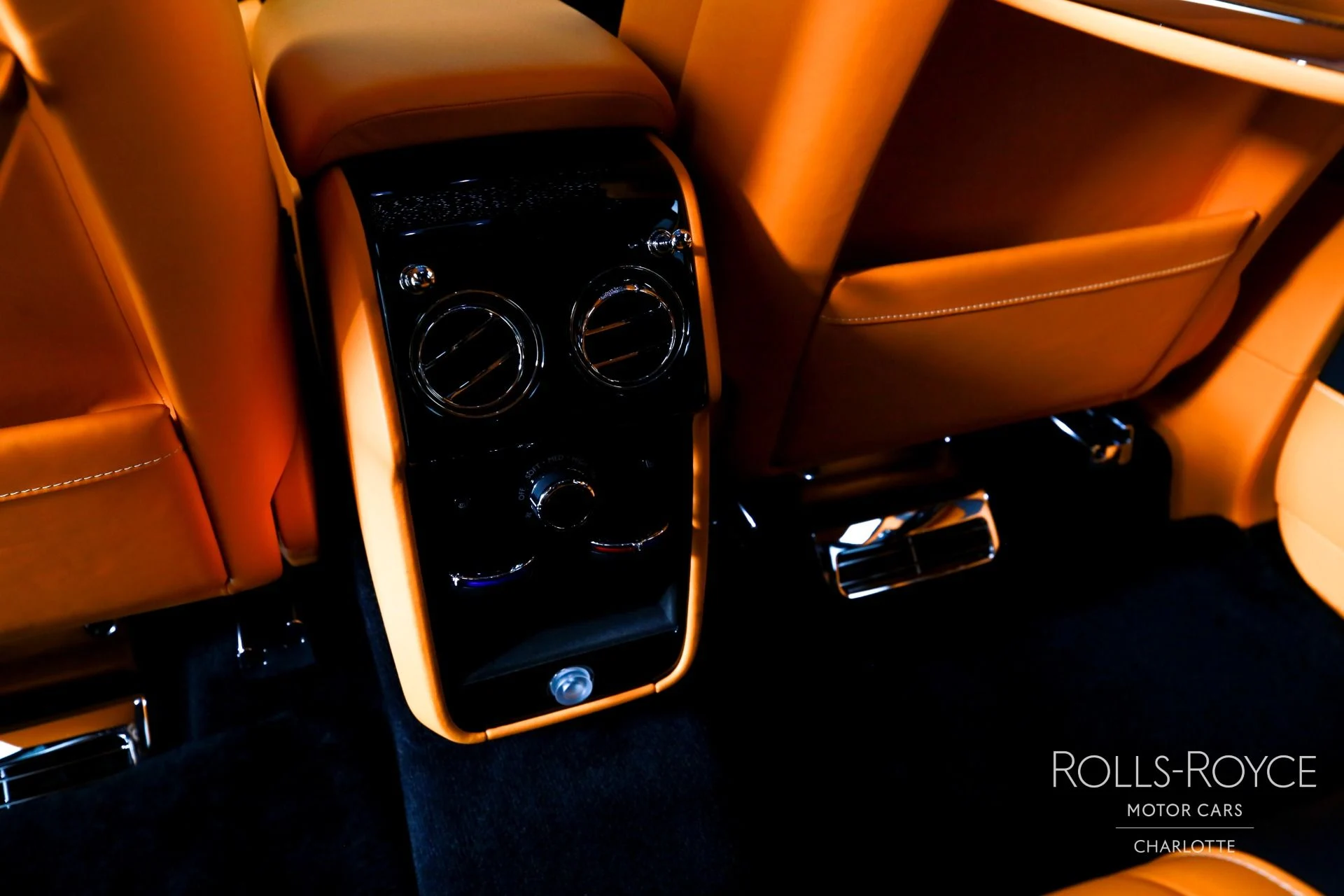 mph020_3945095755_Used_2025_Rolls_Royce_Black_Badge_Cullinan_1773240661_78613c7a0c