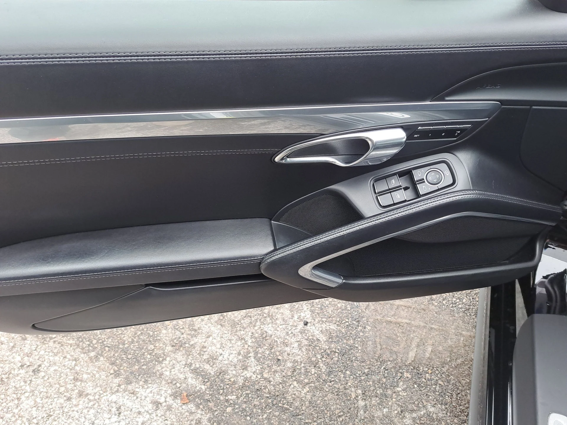 mph020_3957105102_29a1d5867975e4d8917e4c595c66b4ebx_d73caf3e08