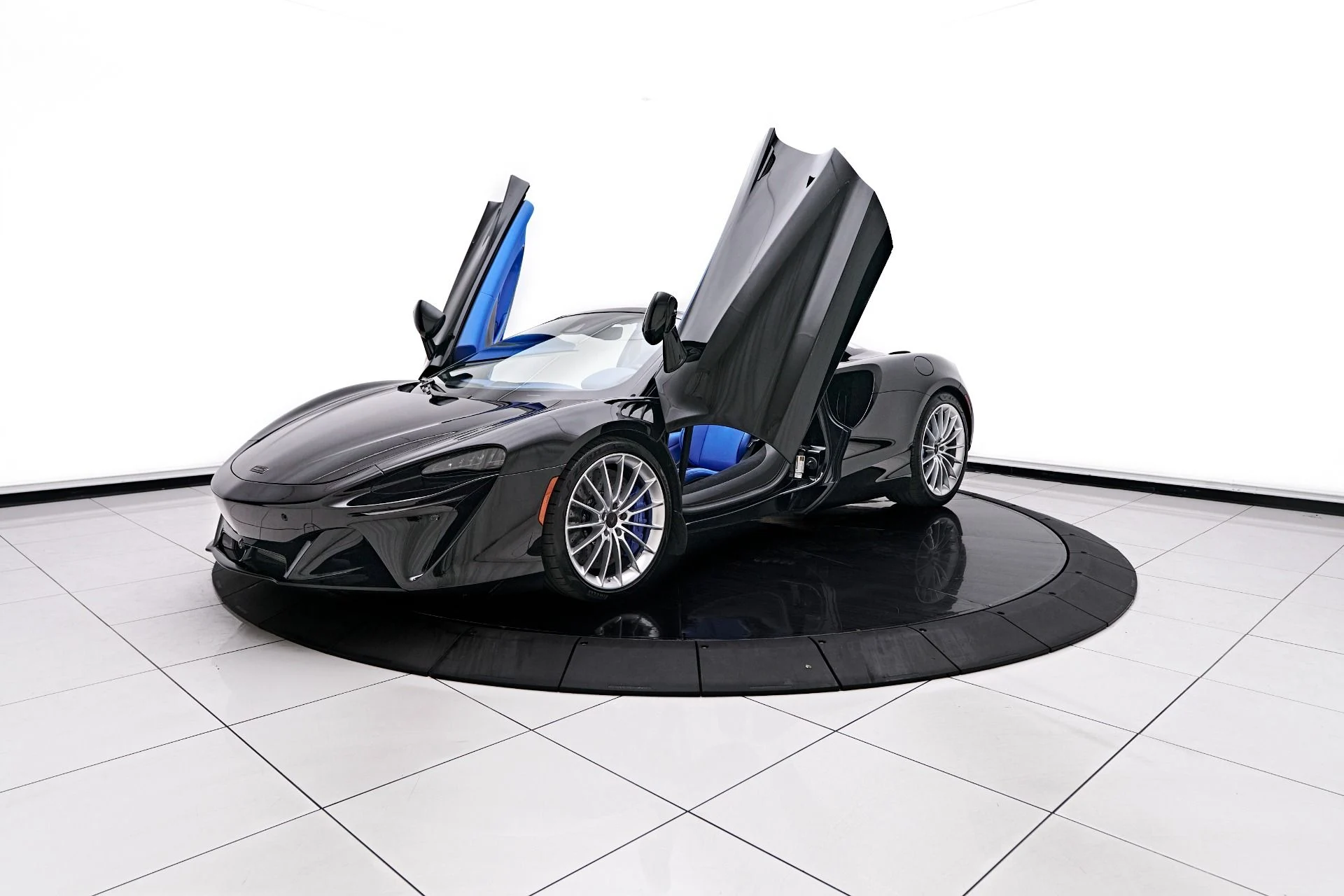 mph020_3960338793_Used_2025_Mc_Laren_Artura_Tech_Lux_1755283119_7d8bcdc13d
