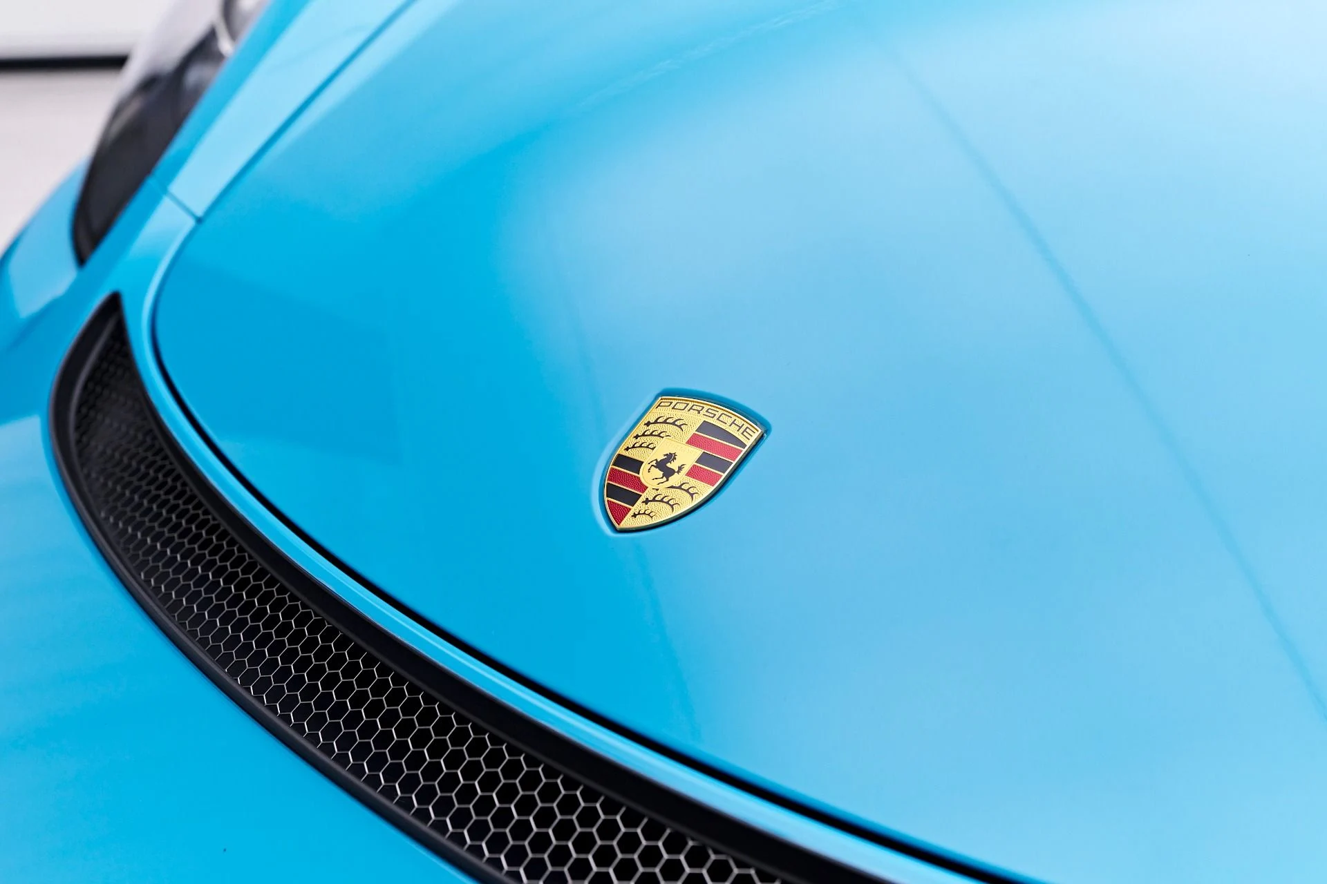 mph020_3974387234_Used_2021_Porsche_718_Cayman_GT_4_1753215060_8985bad17a