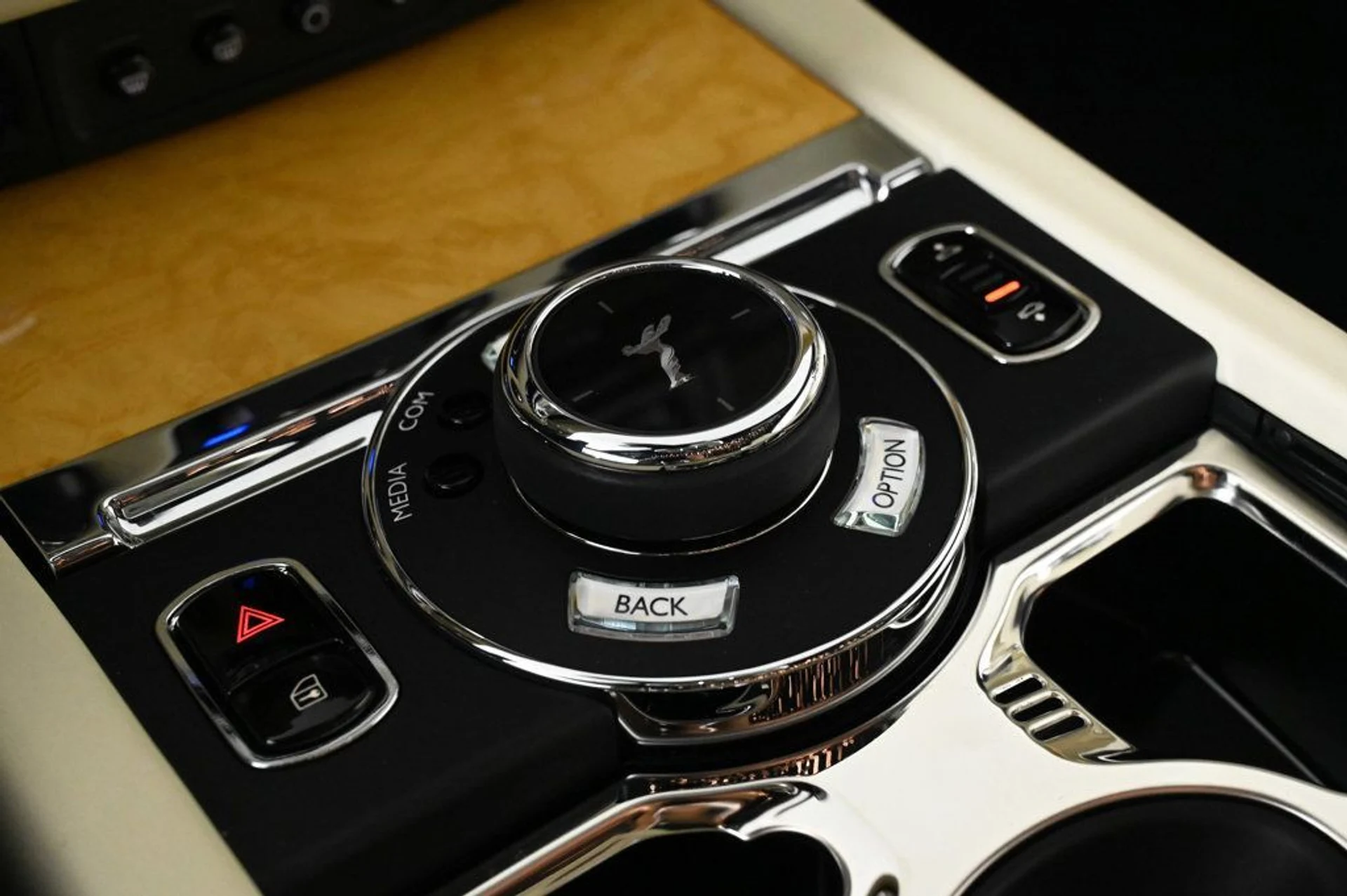 mph020_3979292026_used_2019_rolls_royce_wraith_base_11350_22954809_20_1024_a220d7f76a