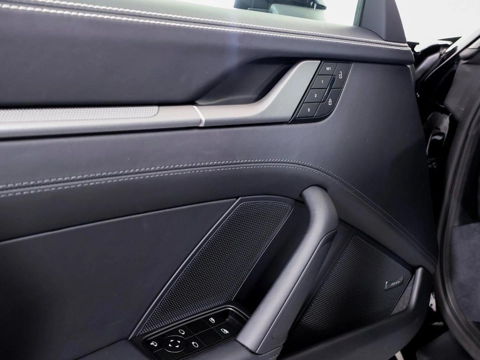 mph020_398516336_297fe709da3188462bed67babc2bd4a7x_e1ae327c07