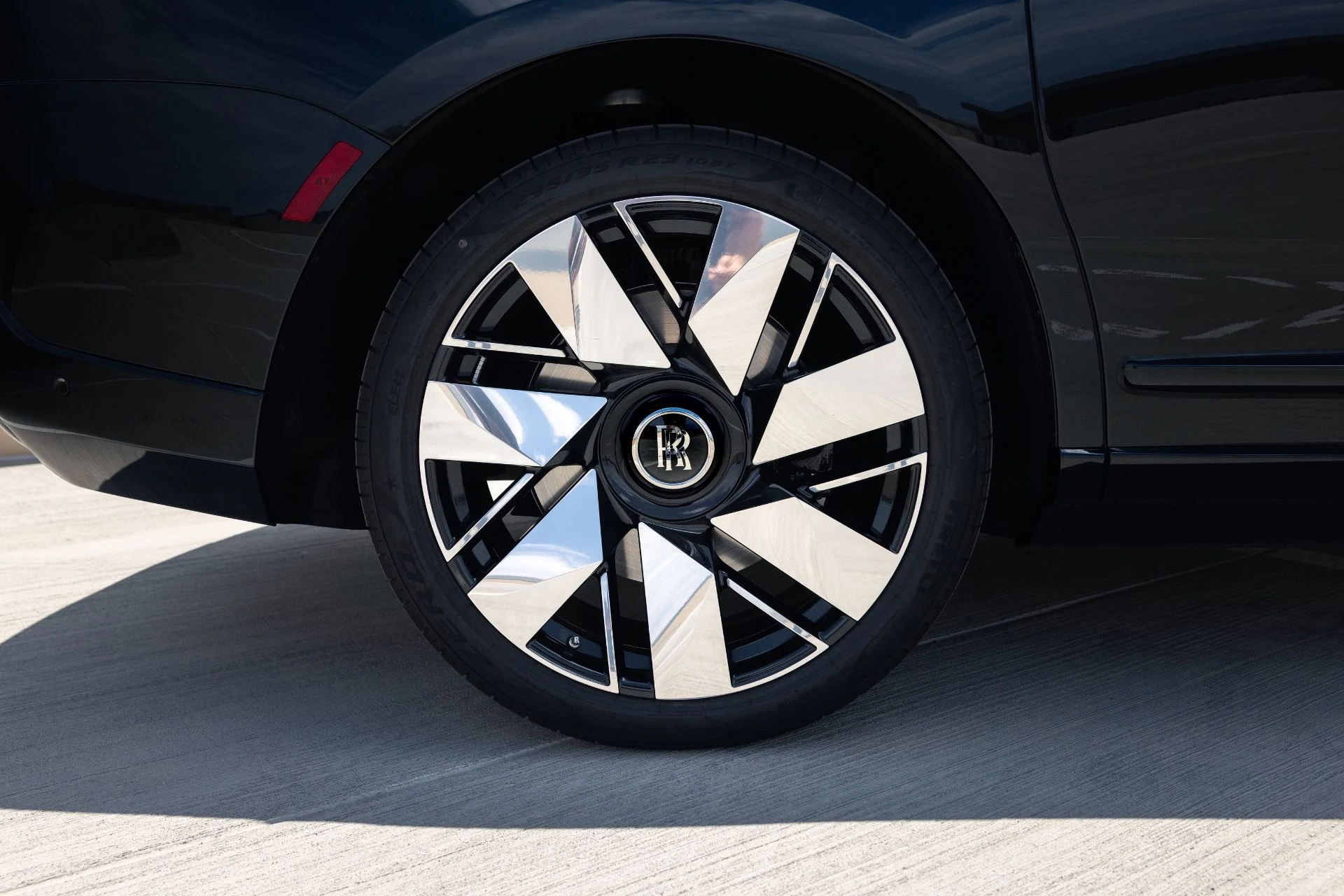 mph020_3987087731_Used_2026_Rolls_Royce_Cullinan_1782343213_f398326130