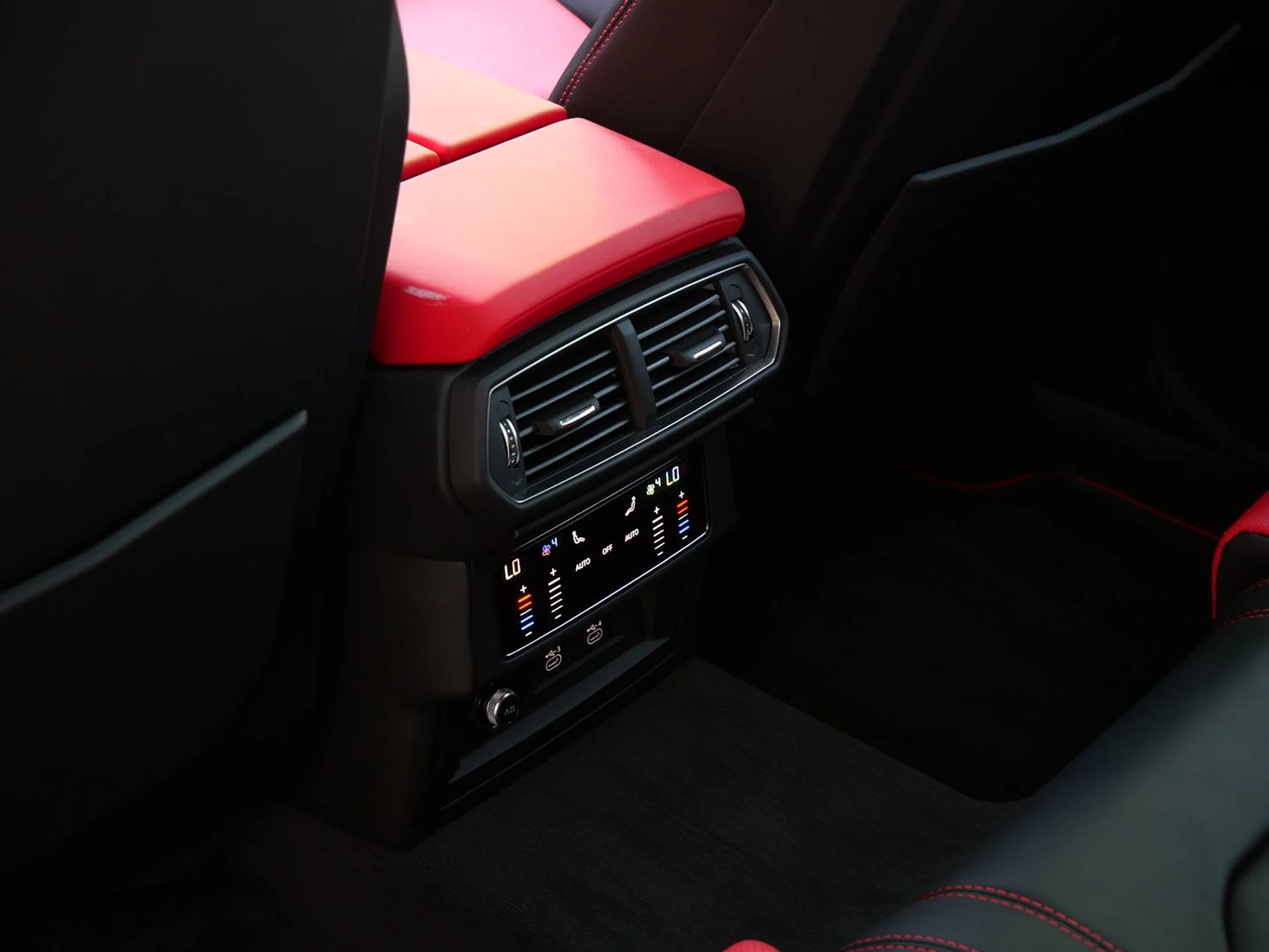 mph020_3992536591_415596b7eeda63b405ac80cd494e450ex_184fc75d7f