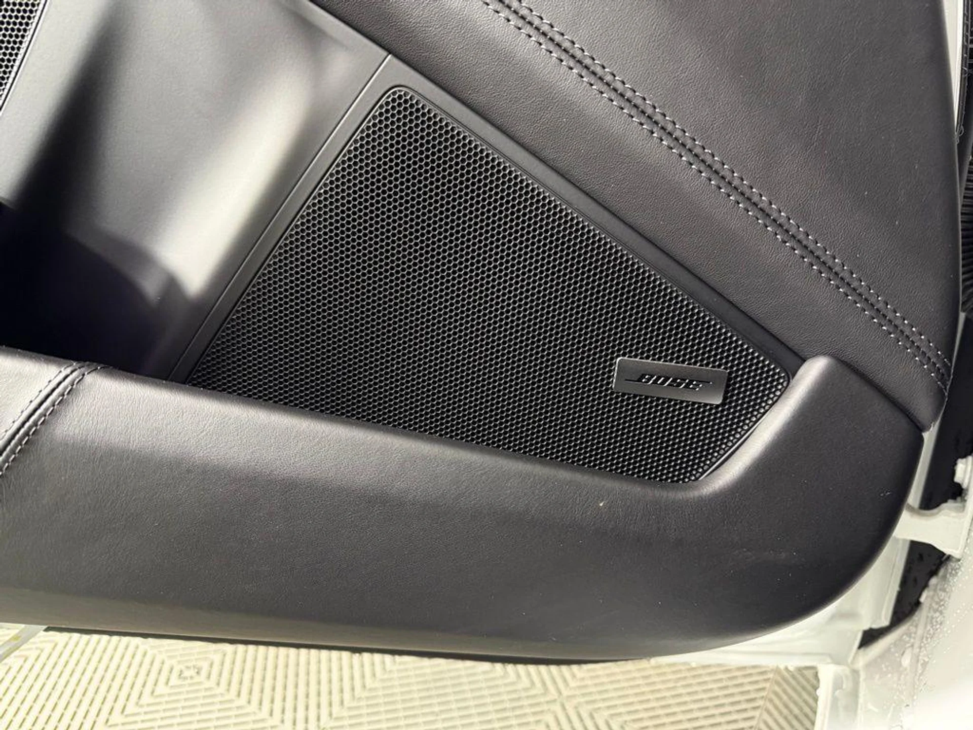 mph020_3999663739_g_Ny_Lt_K_Wk_L1v_F3wne_P_Hd_J_dgn_O_Cc_d9ddb40f45