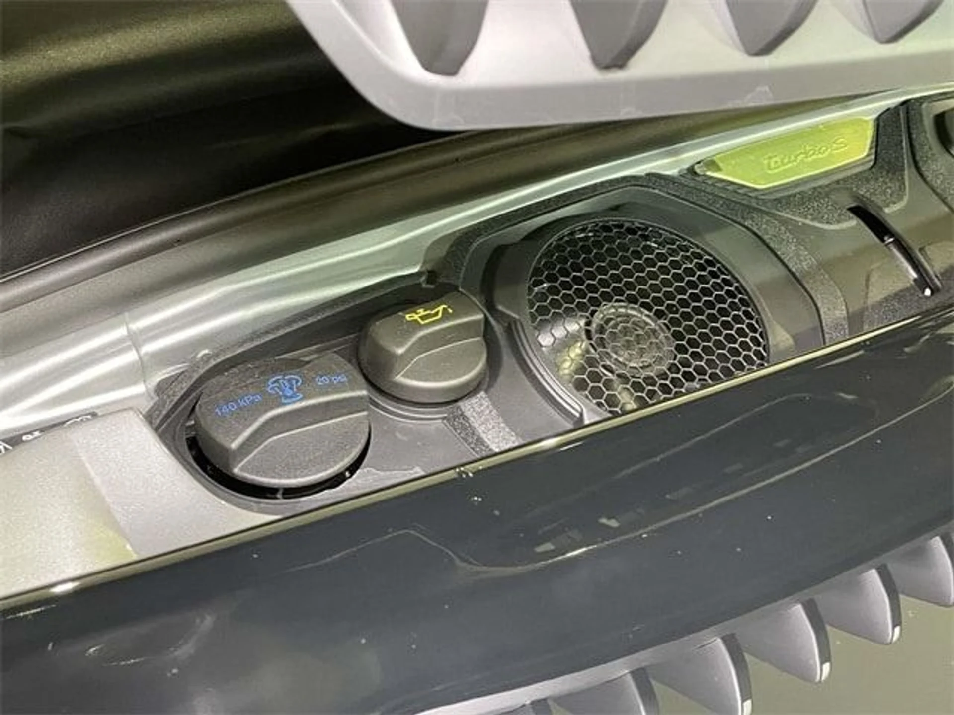 mph020_4002057849_e44fe68af6fbacb2b90f62ef7a57af42x_e3087e1d42