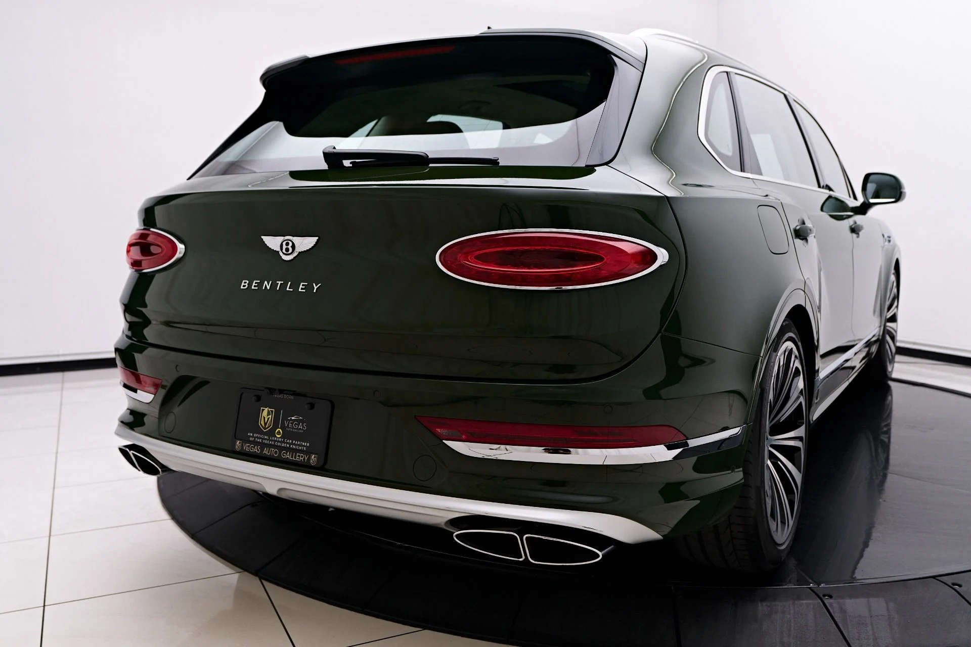 mph020_4004987549_Used_2023_Bentley_Bentayga_EWB_1754782409_f36a0bf7fe