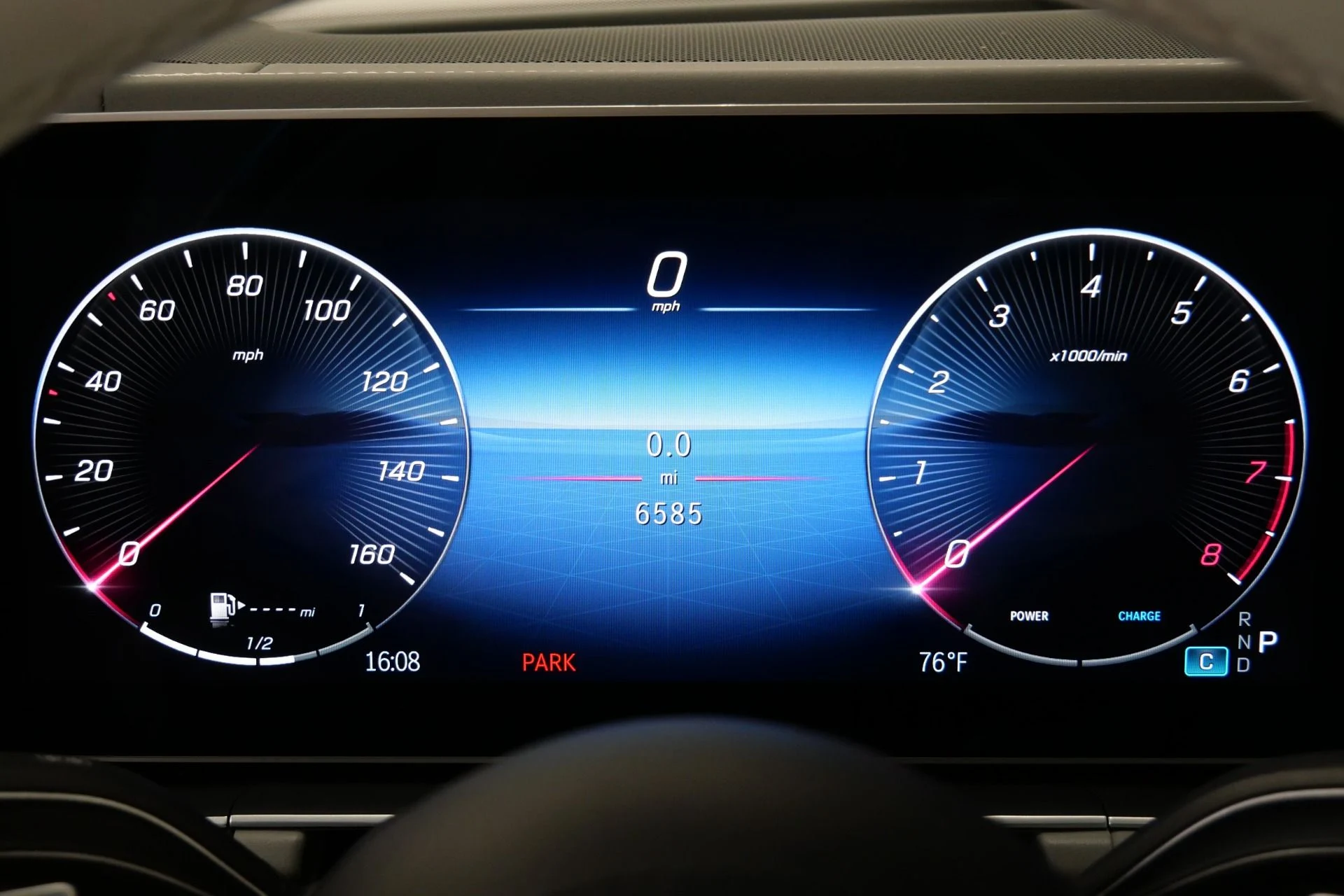 mph020_4007282076_Used_2024_Mercedes_Benz_Maybach_GLS_600_4_MATIC_Factory_Two_Tone_paint_Polished_Wheels_Loaded_1774374618_6700ea59c8