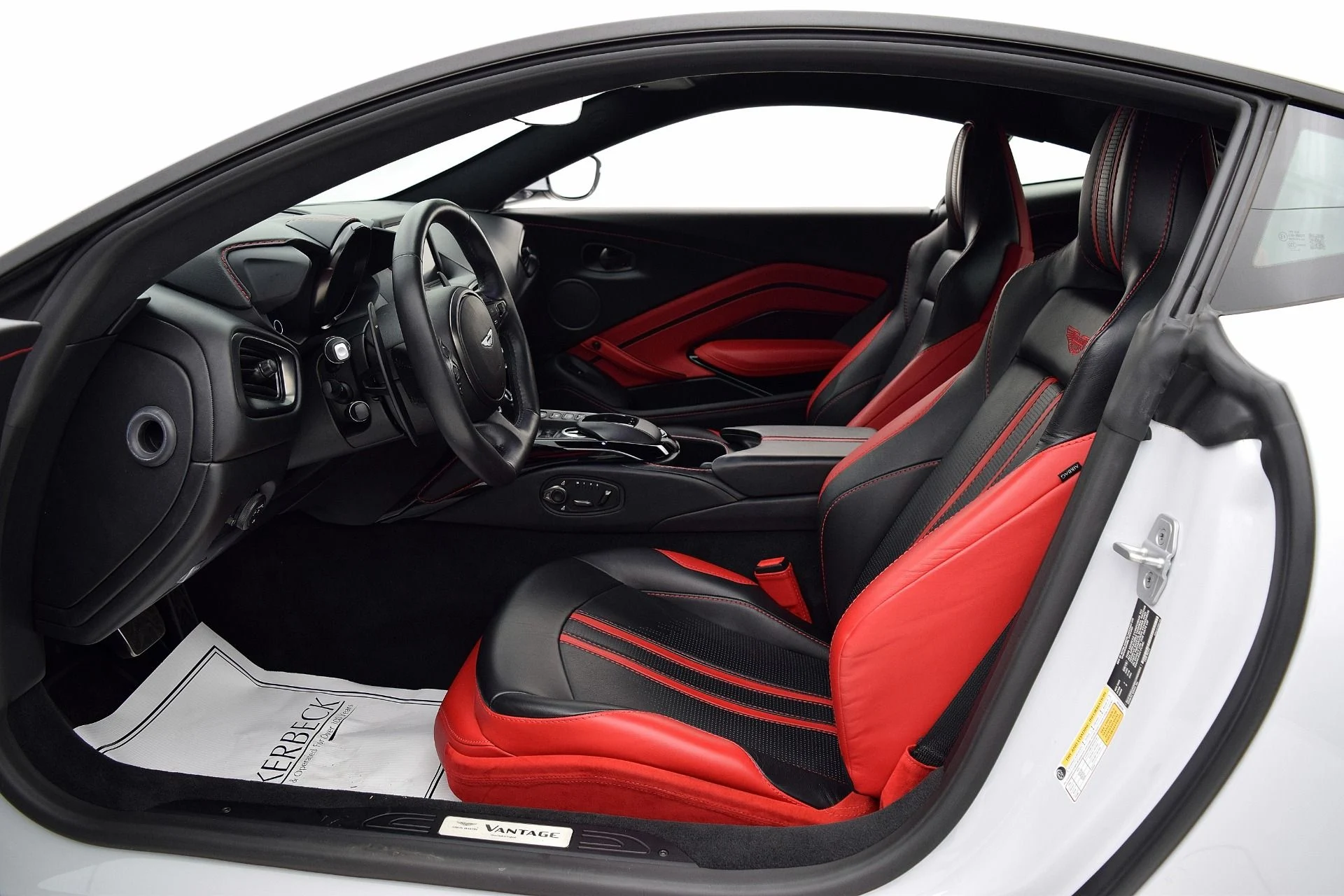 mph020_4013299664_Used_2019_Aston_Martin_Vantage_Coupe_7a1c90c916