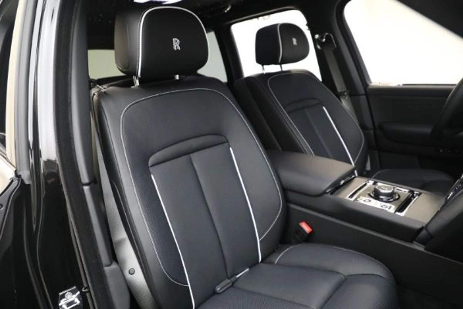 mph020_4023380113_New_2026_Rolls_Royce_Cullinan_0718dea83b