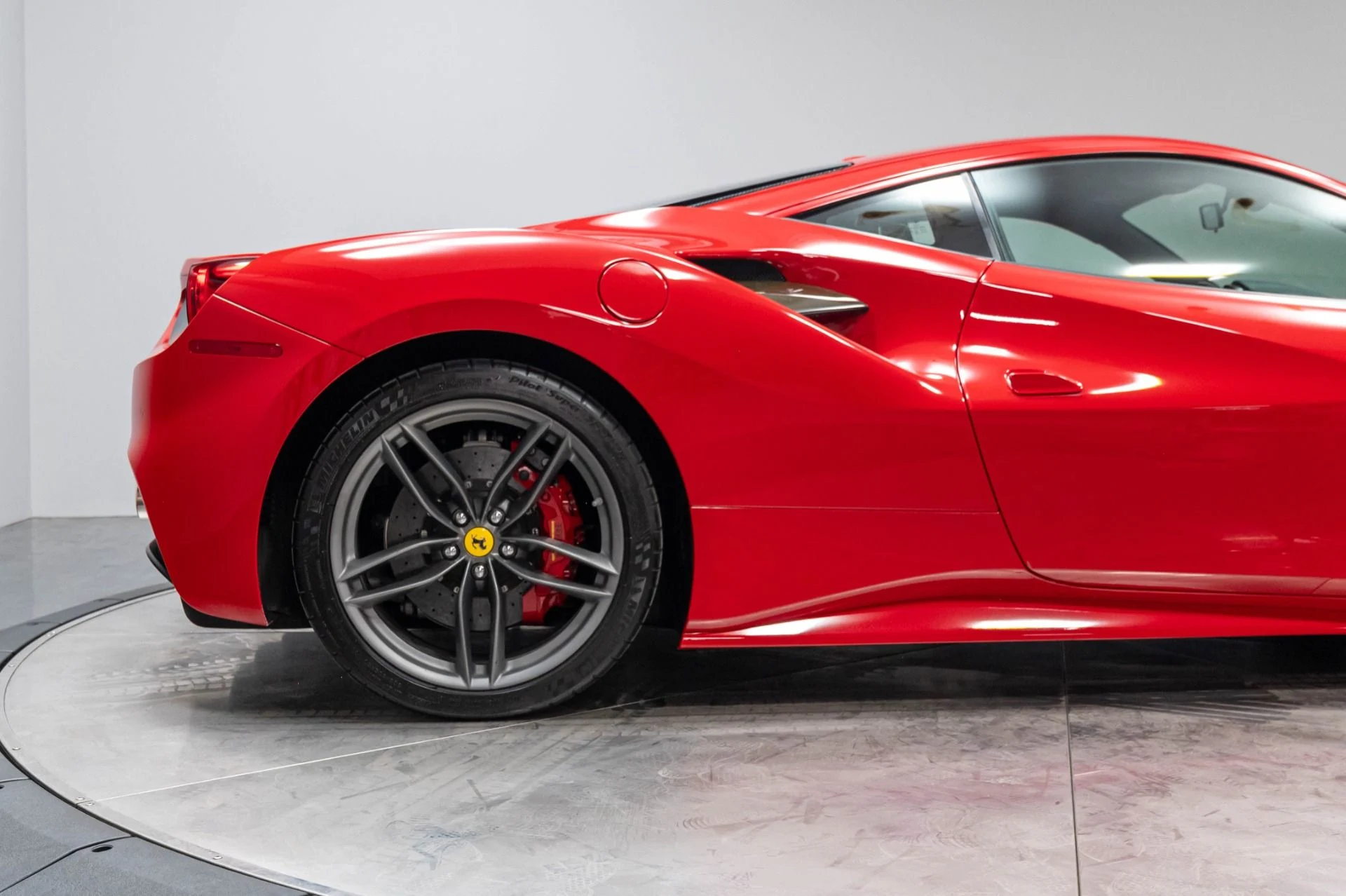 mph020_402355949_Used_2018_Ferrari_488_GTB_1786120239_76555f64a3