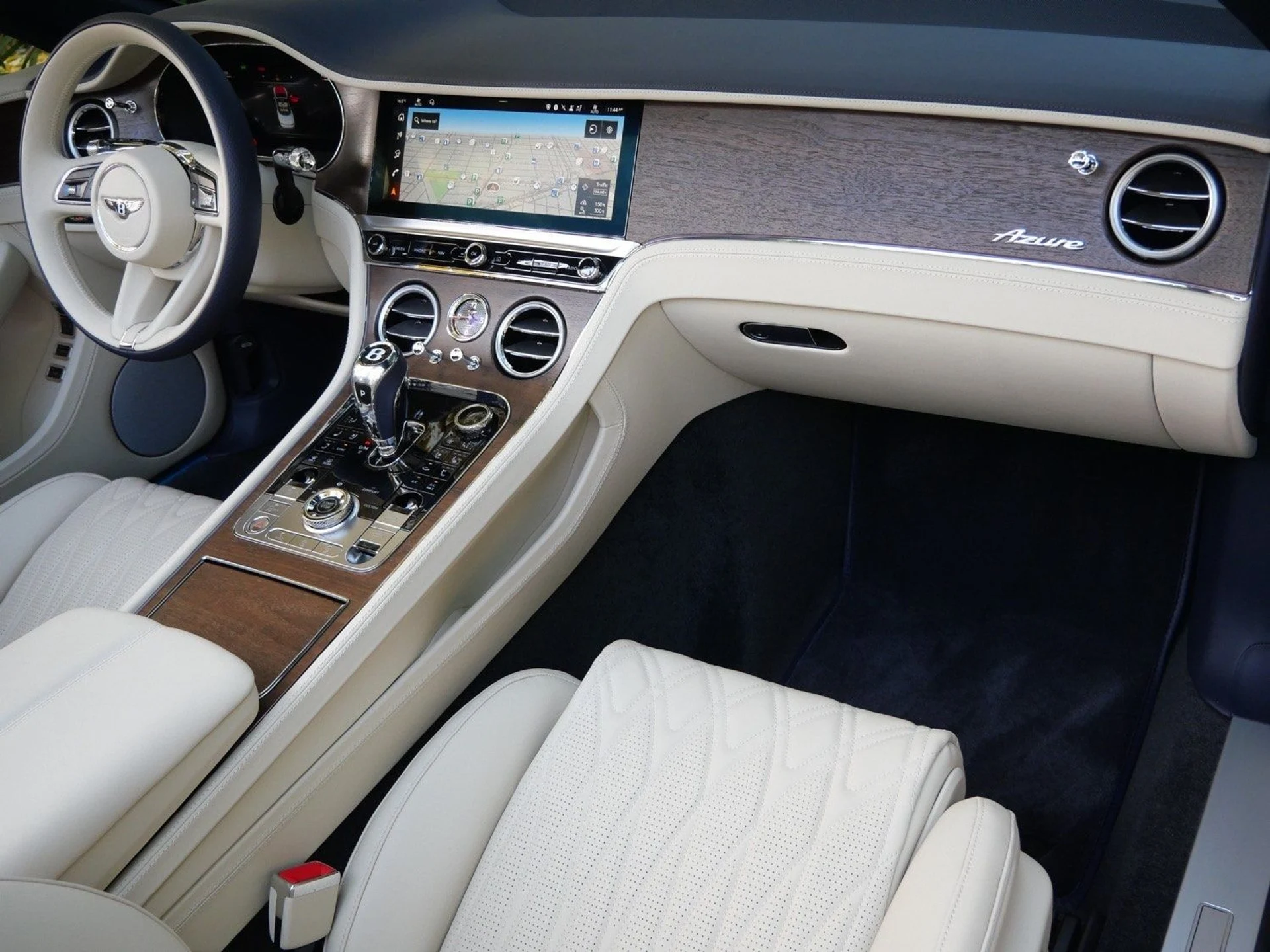 mph020_4023596422_17e55ee7e69c2648b7b7d919b1cc114fx_7c9261aacb