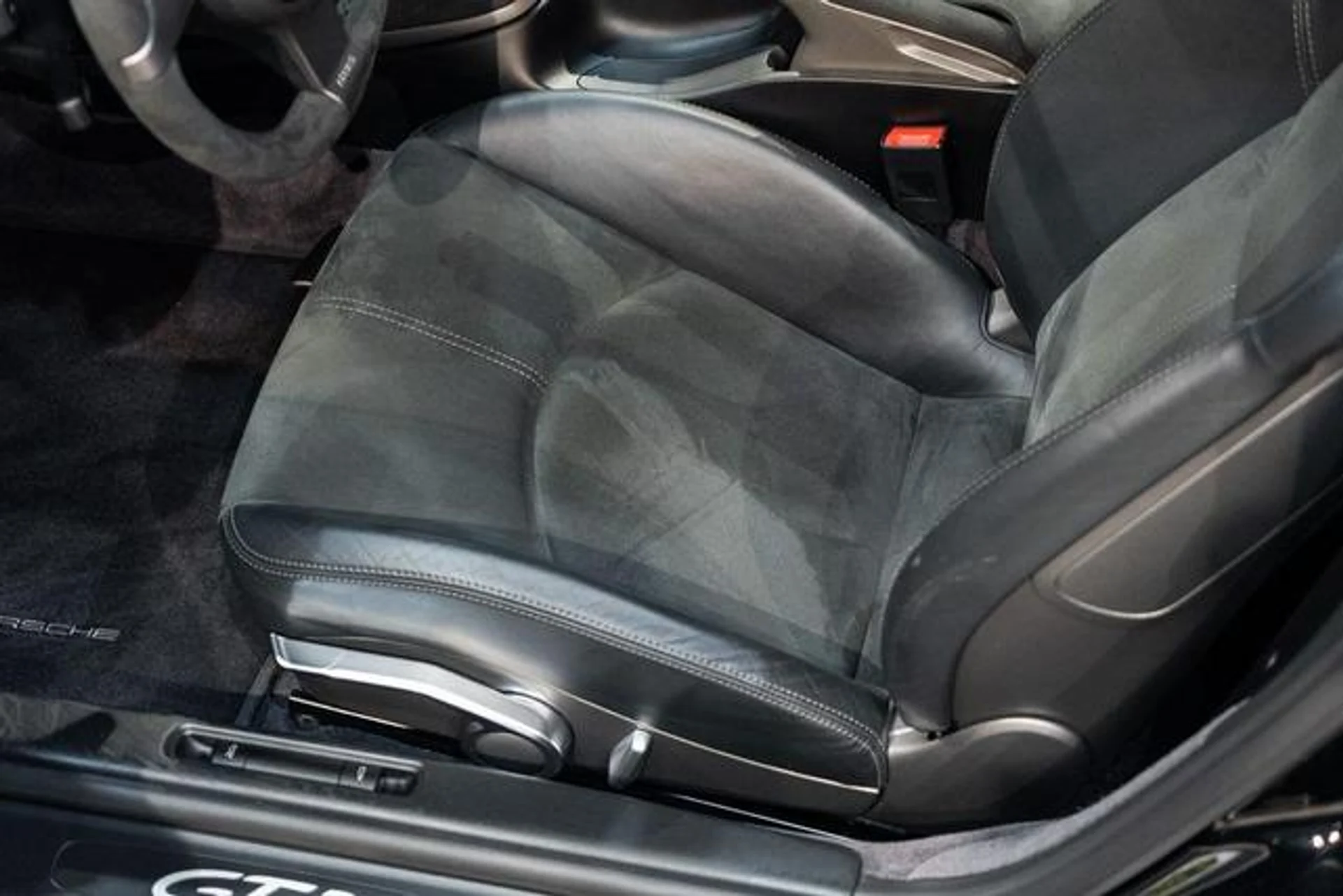 mph020_402583150_QJ_951_Ex_Tv0_D7vr9_W42_JKXE_p_Koc_60484266a5