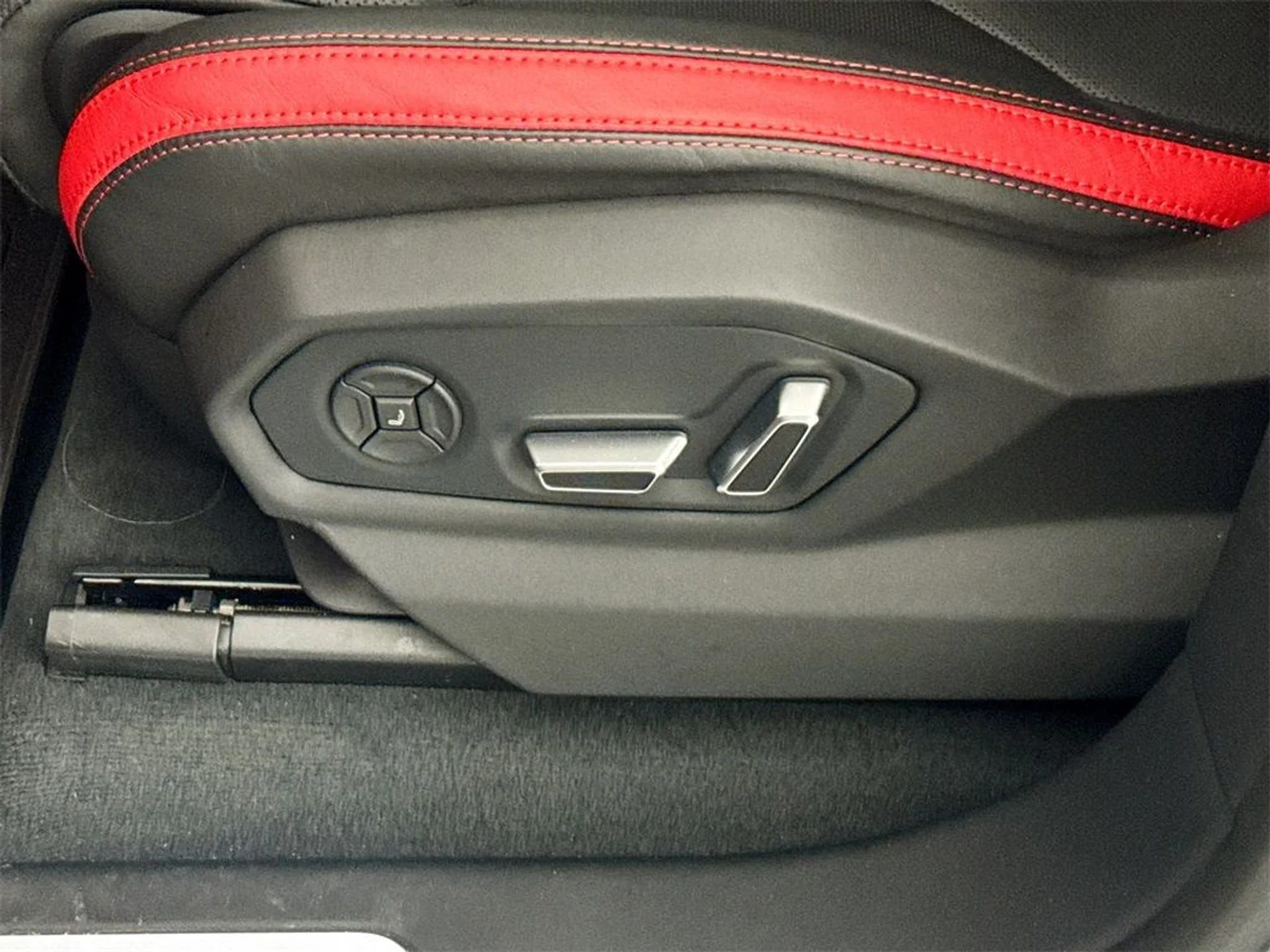 mph020_4027880840_4d863384401eedeb4aea89a113212fd9_eb37c7d44b