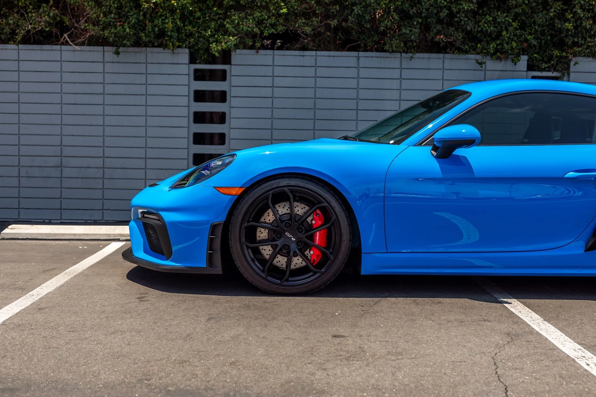 mph020_4028368421_Used_2023_Porsche_718_Cayman_GT_4_1721258208_0c430c4447