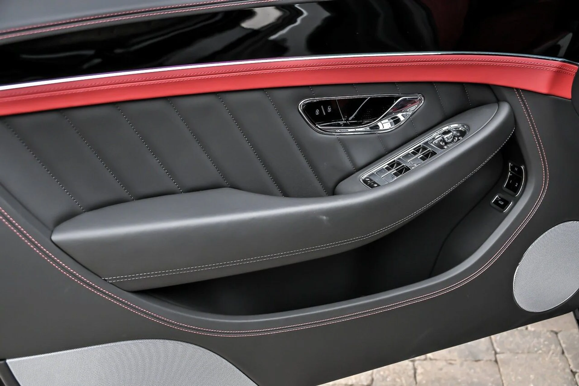 mph020_4030212251_0f7cfef1b92c5db8831def1724262284x_ad949f5dc5