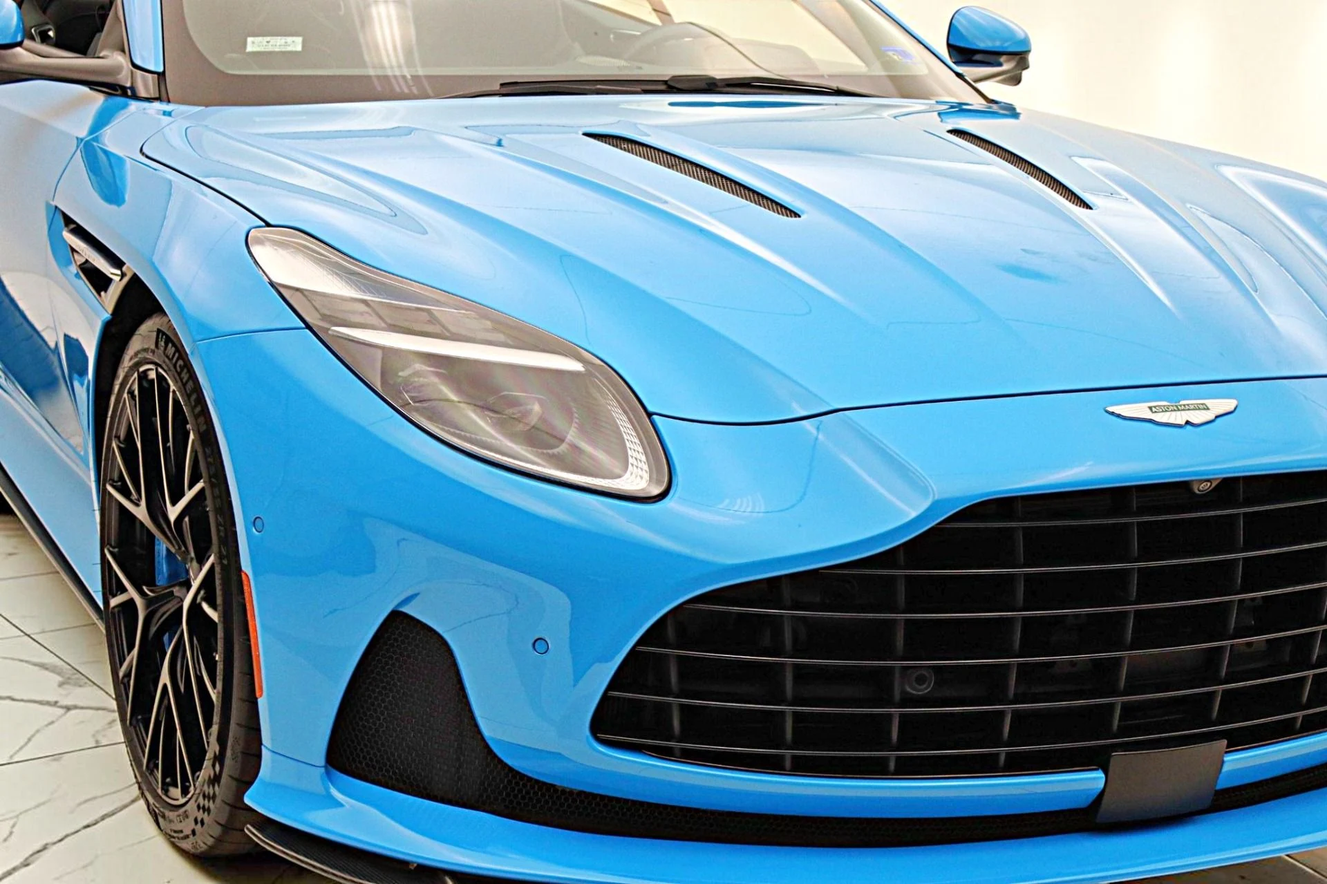 mph020_4034932110_Used_2024_Aston_Martin_DB_12_Coupe_LEASE_OPTIONS_AVAILABLE_deddfc7571