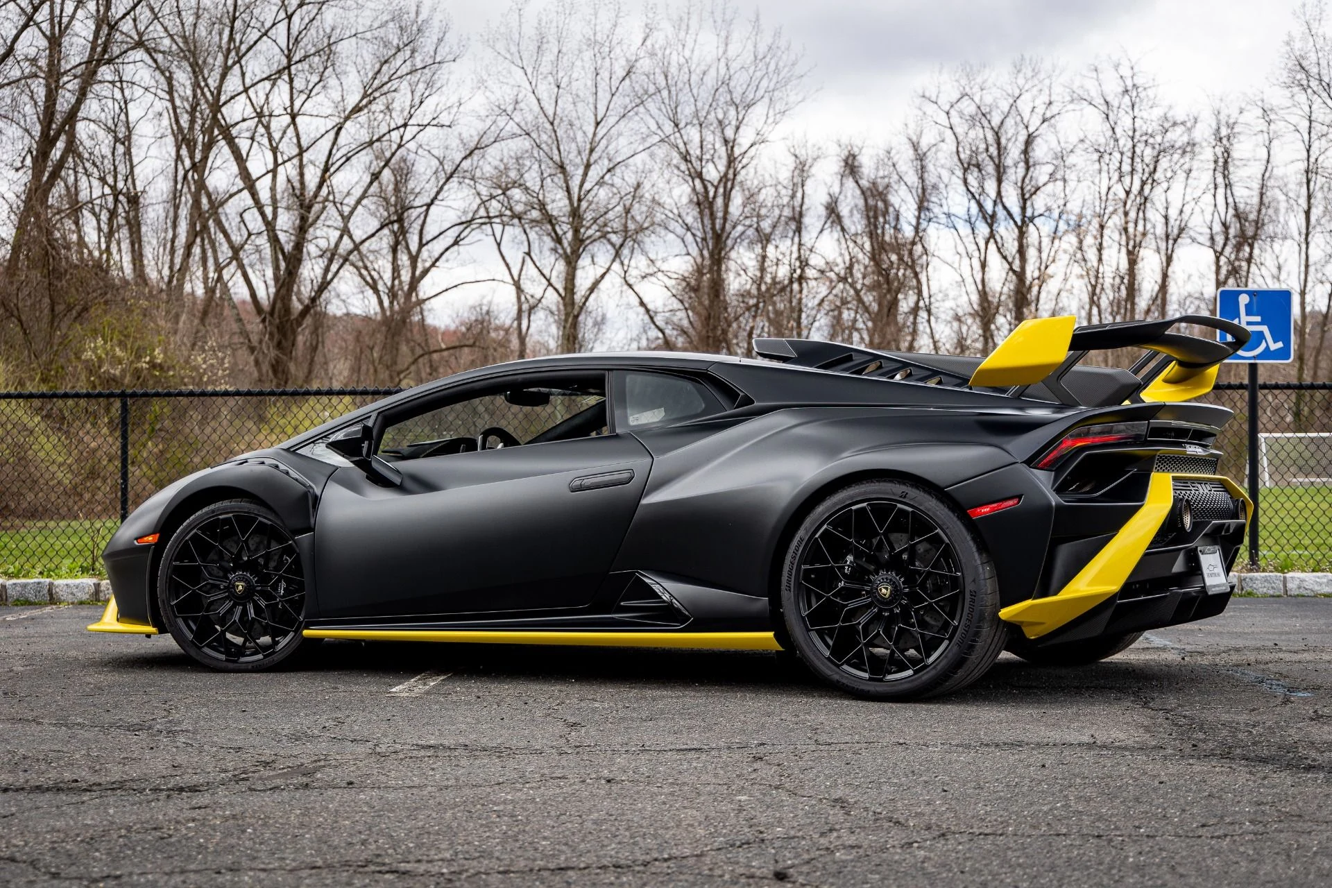 mph020_4035102876_Used_2023_Lamborghini_Huracan_STO_1724257778_3984e4e70e