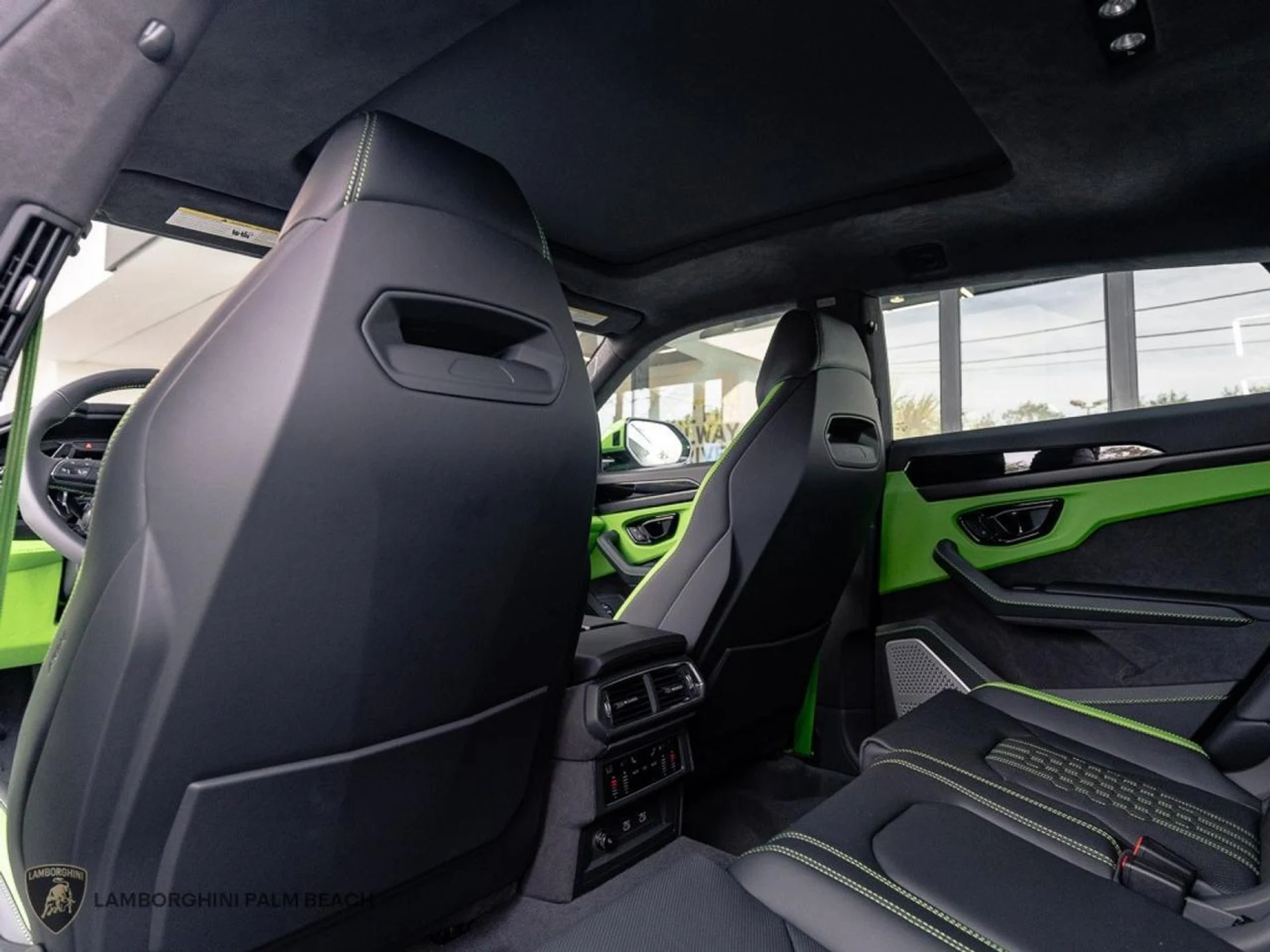 mph020_4039824736_f8cfff9c7841a28e356a55a038b2b068_c52f093f89