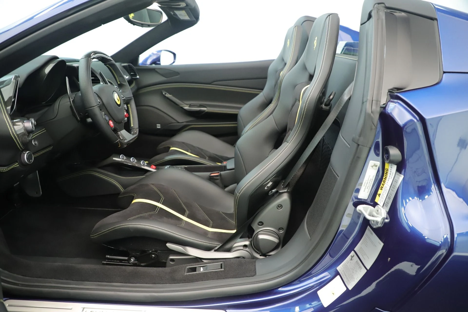 mph020_405382914_Used_2018_Ferrari_488_Spider_1777144880_23fbca3225