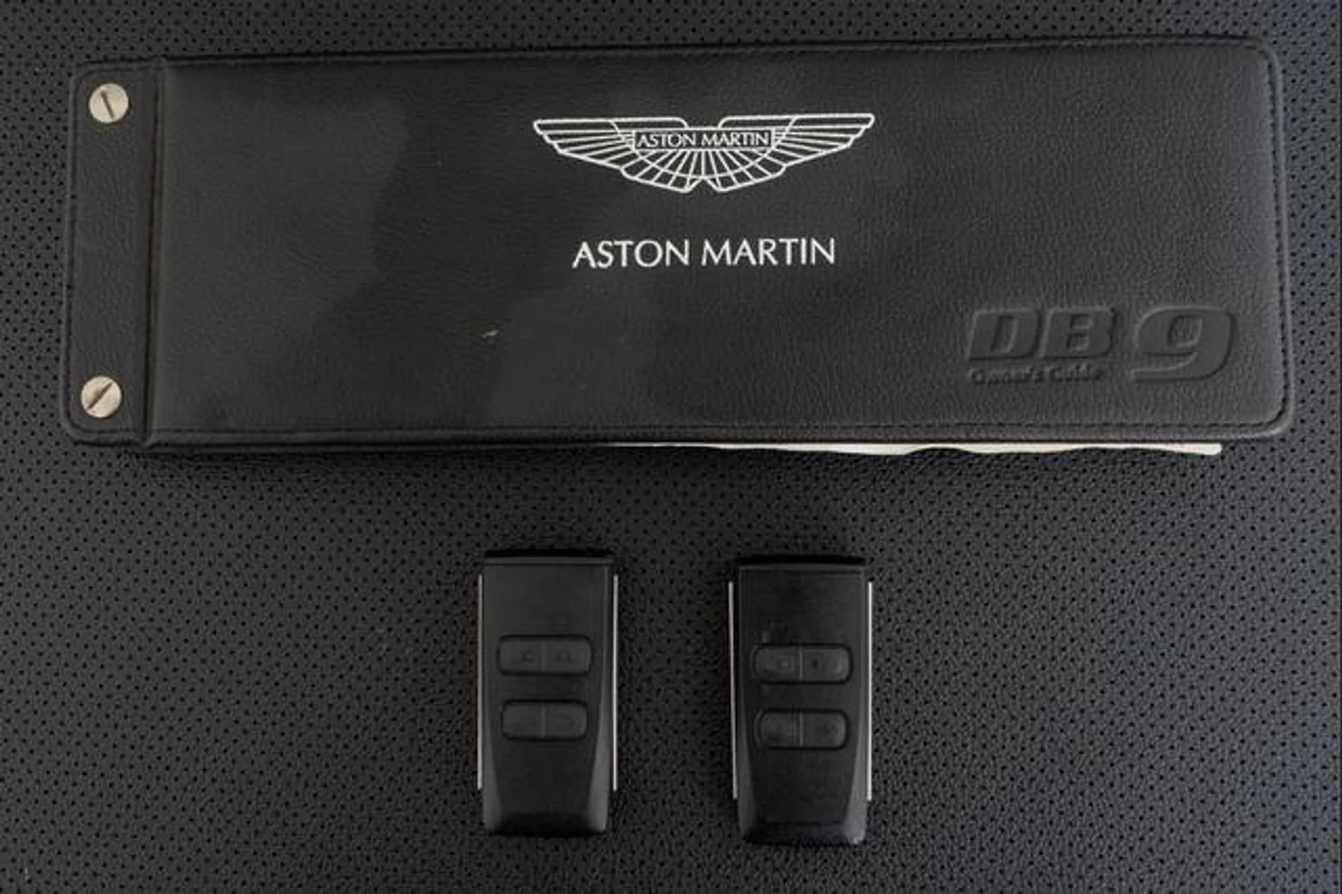 mph020_406302213_KGZ_69_Luy_Fd0l_Ot4_G1_Cl_F_Bo_Xp0_6973e878df