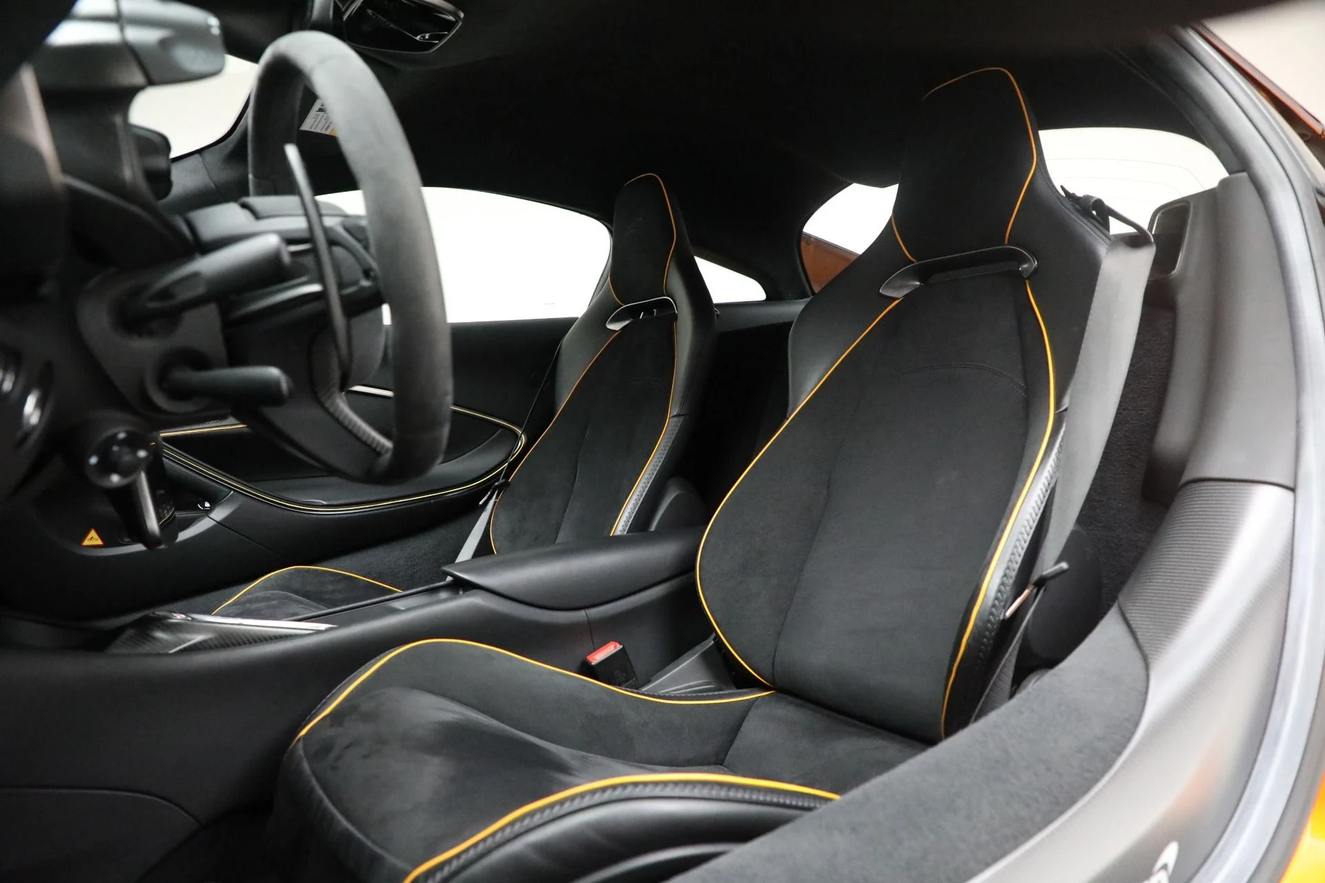 mph020_4064931017_Used_2023_Mc_Laren_Artura_Vision_35b01c55f6