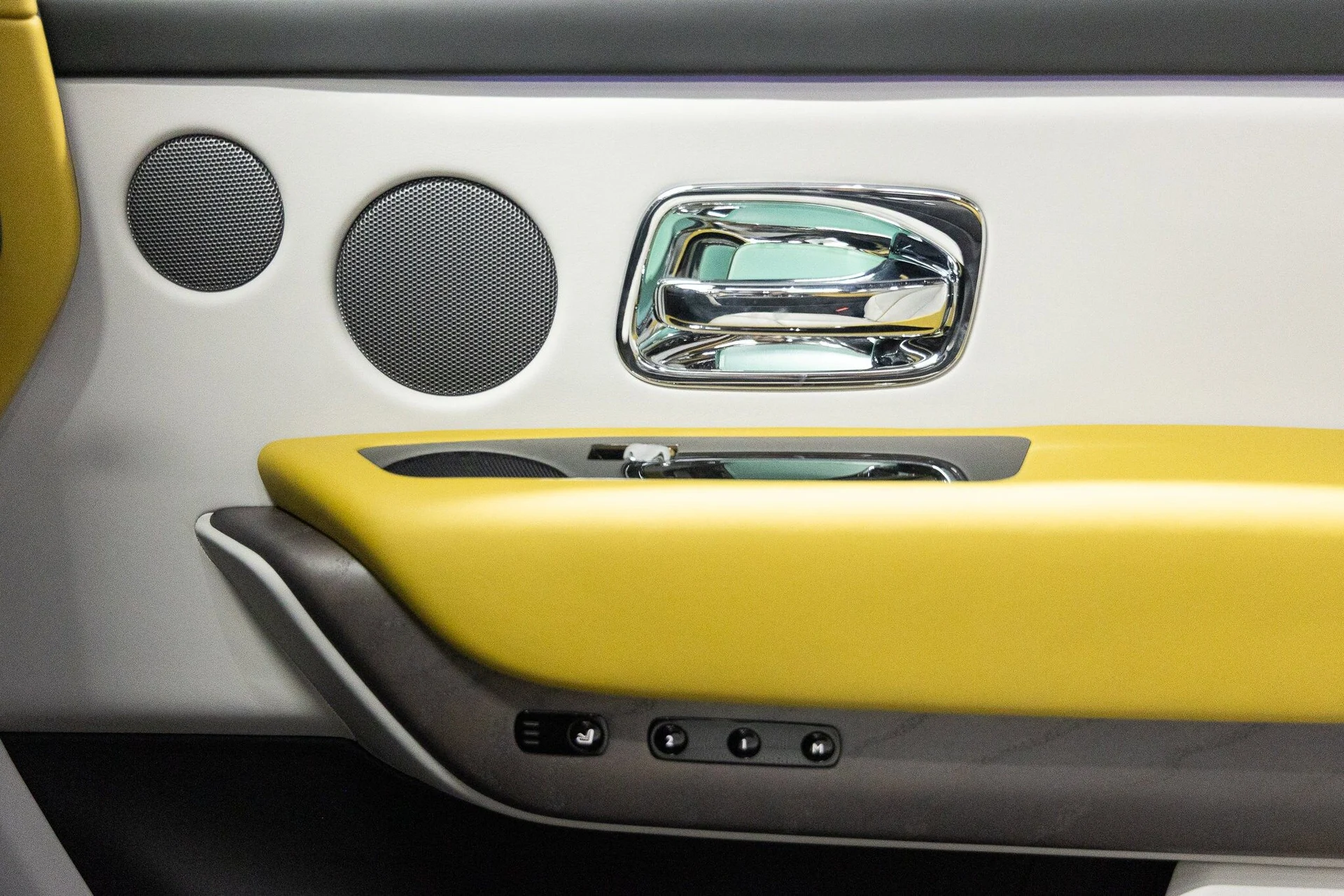 mph020_4074323426_820c0296a4b06136e8c89b3dd5d9c2ecx_285f060724