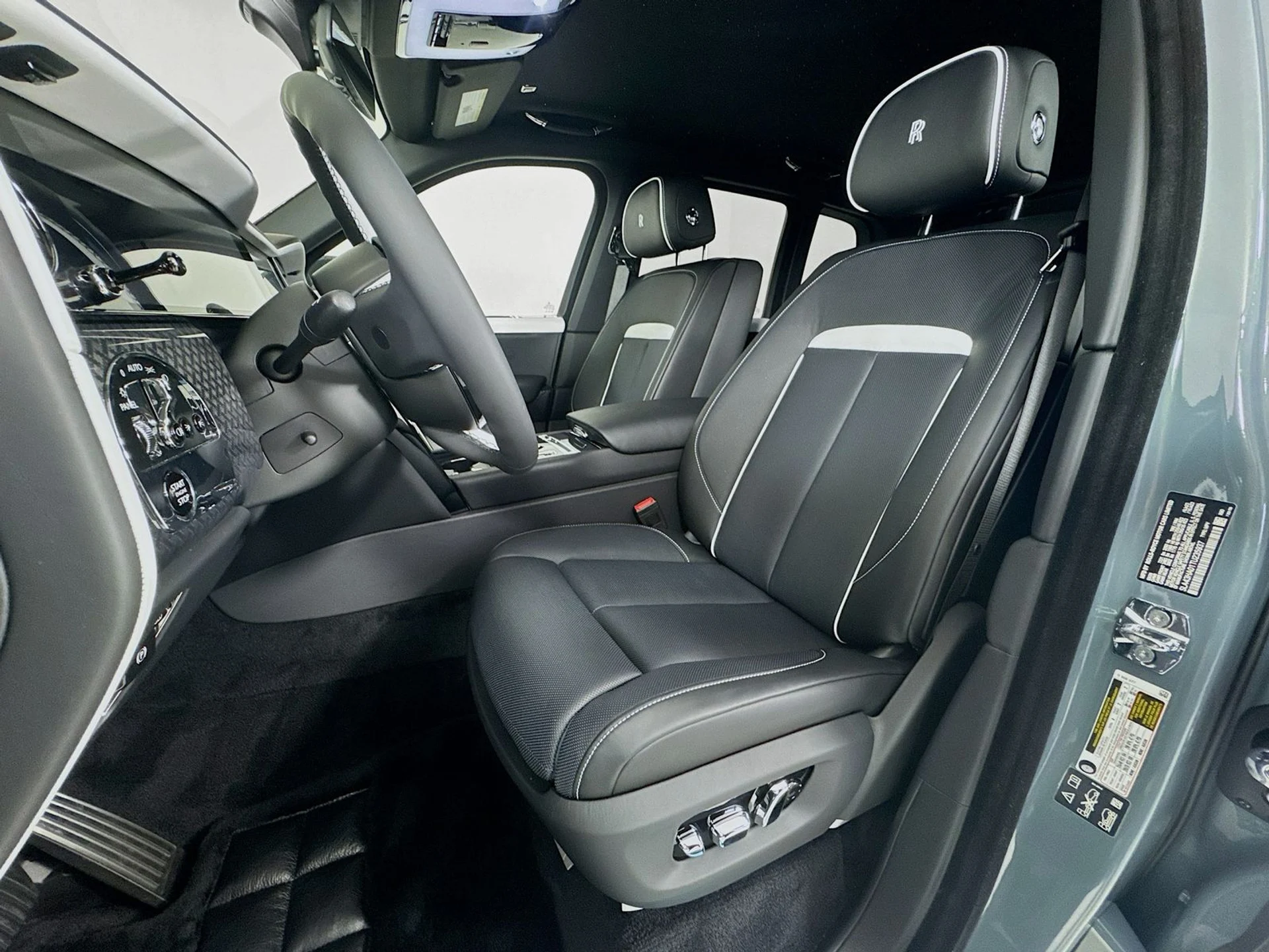 mph020_4075022446_605805ec7fe4d25d9265f4a61e205e3cx_273e4dfc27