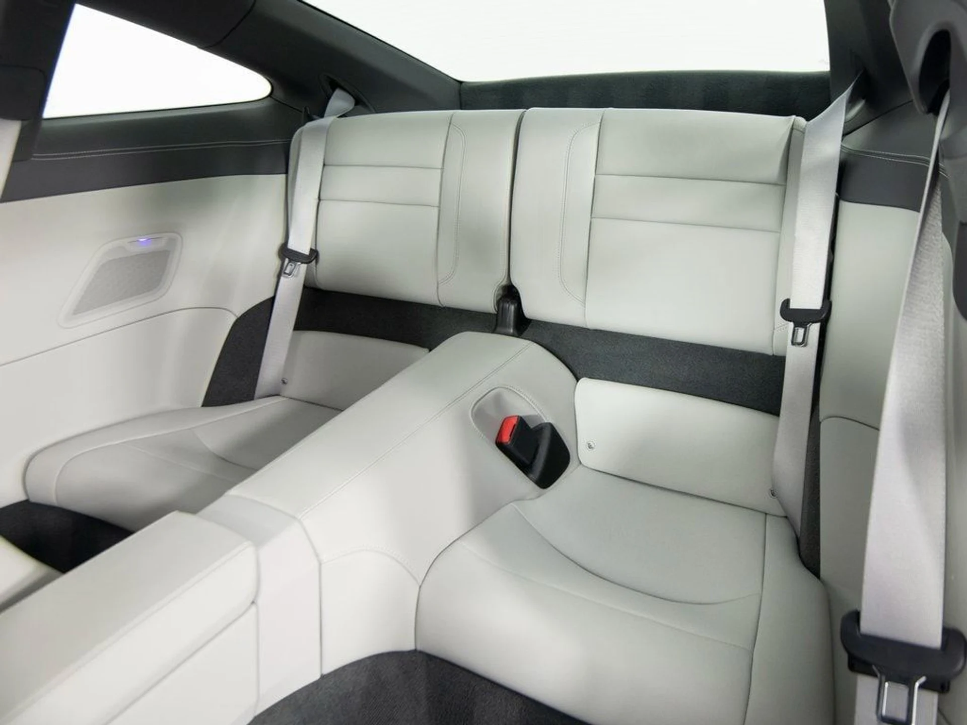 mph020_4083638948_c1954475699f3207c05f251c042520d7x_1557dd7d9d