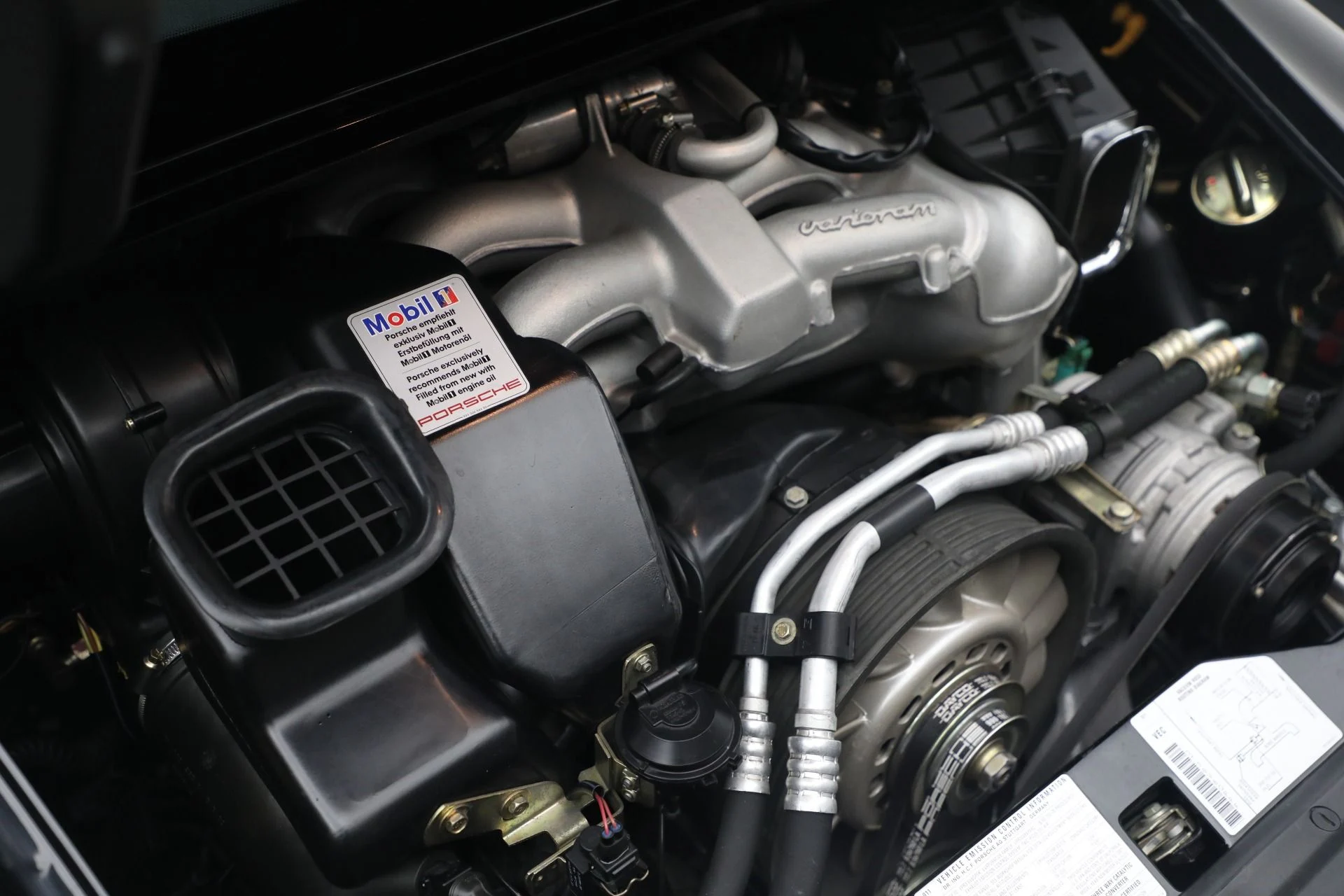 mph020_408611093_Used_1997_Porsche_911_Carrera_1764856423_ea307f77cf