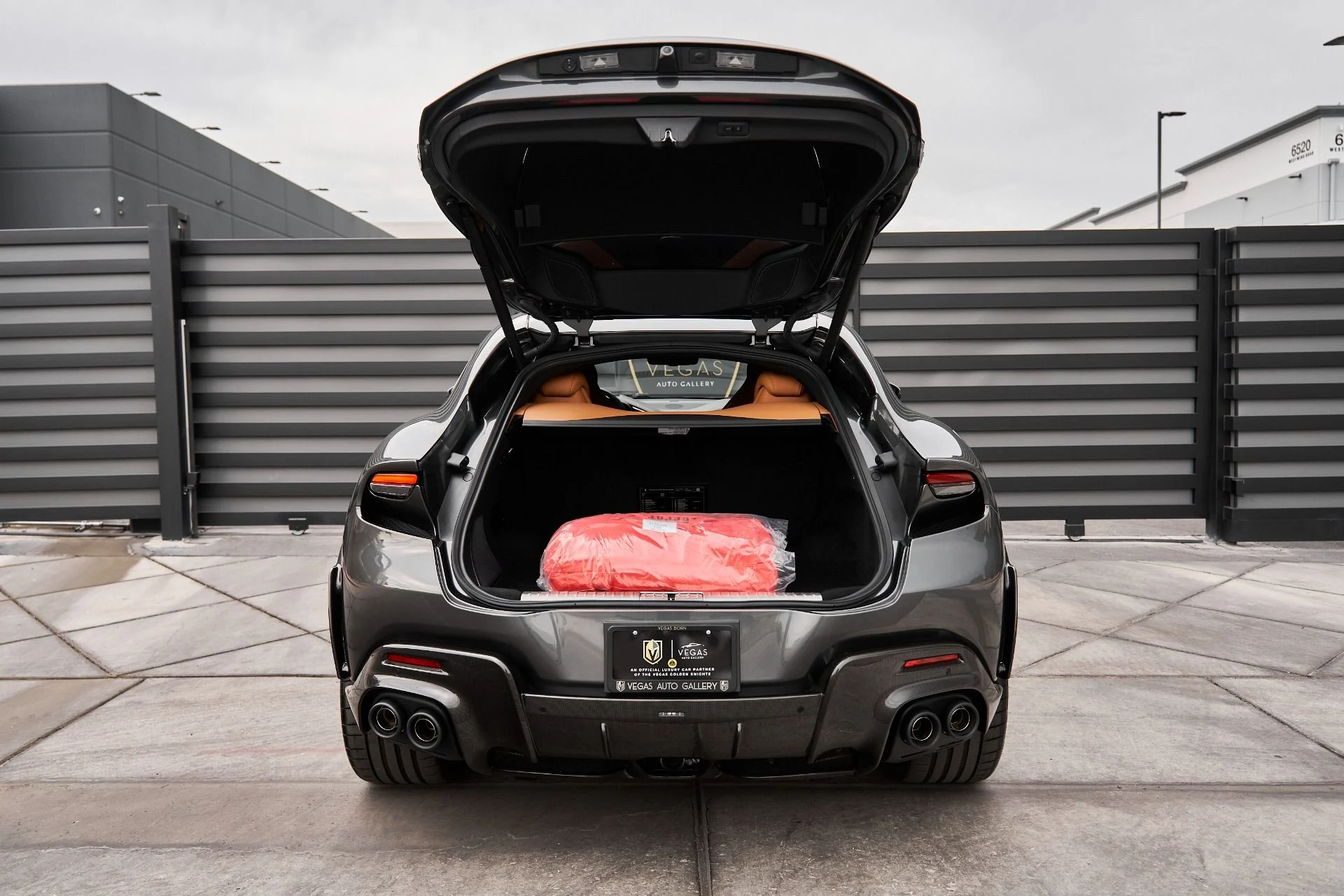 mph020_4086300750_Used_2025_Ferrari_Purosangue_1762993306_4f94954a3c