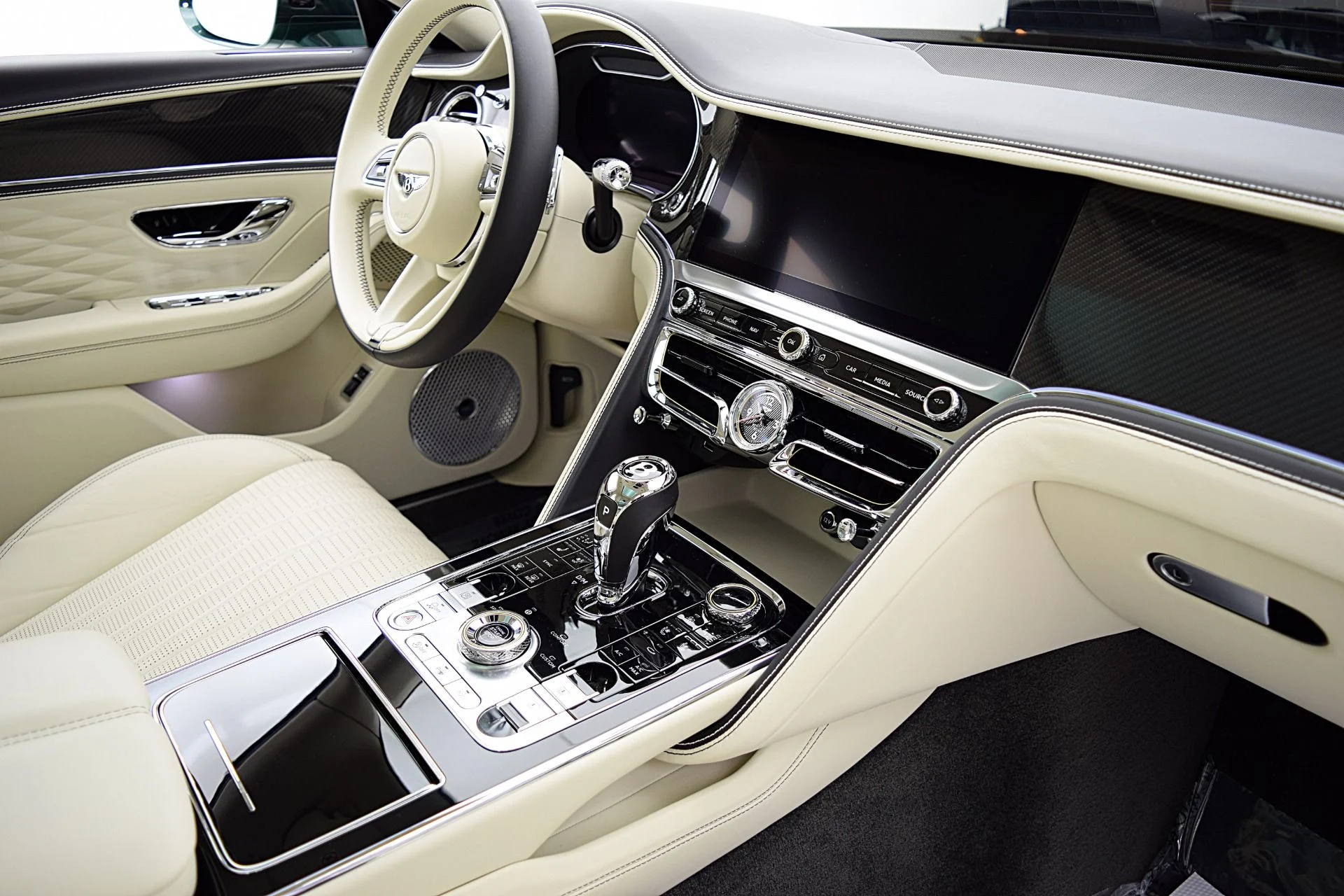 mph020_4086624744_Used_2022_Bentley_Flying_Spur_V8_360419573f