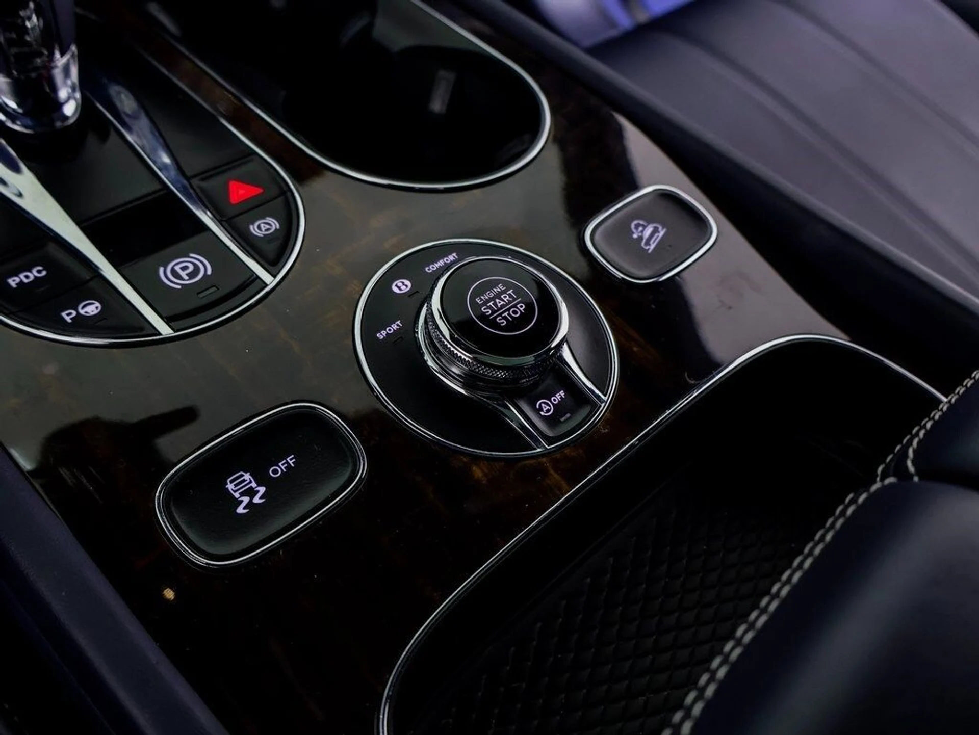 mph020_4102755376_8fb9e5bd37bf5adc482640c5948c6008x_4be17940e8