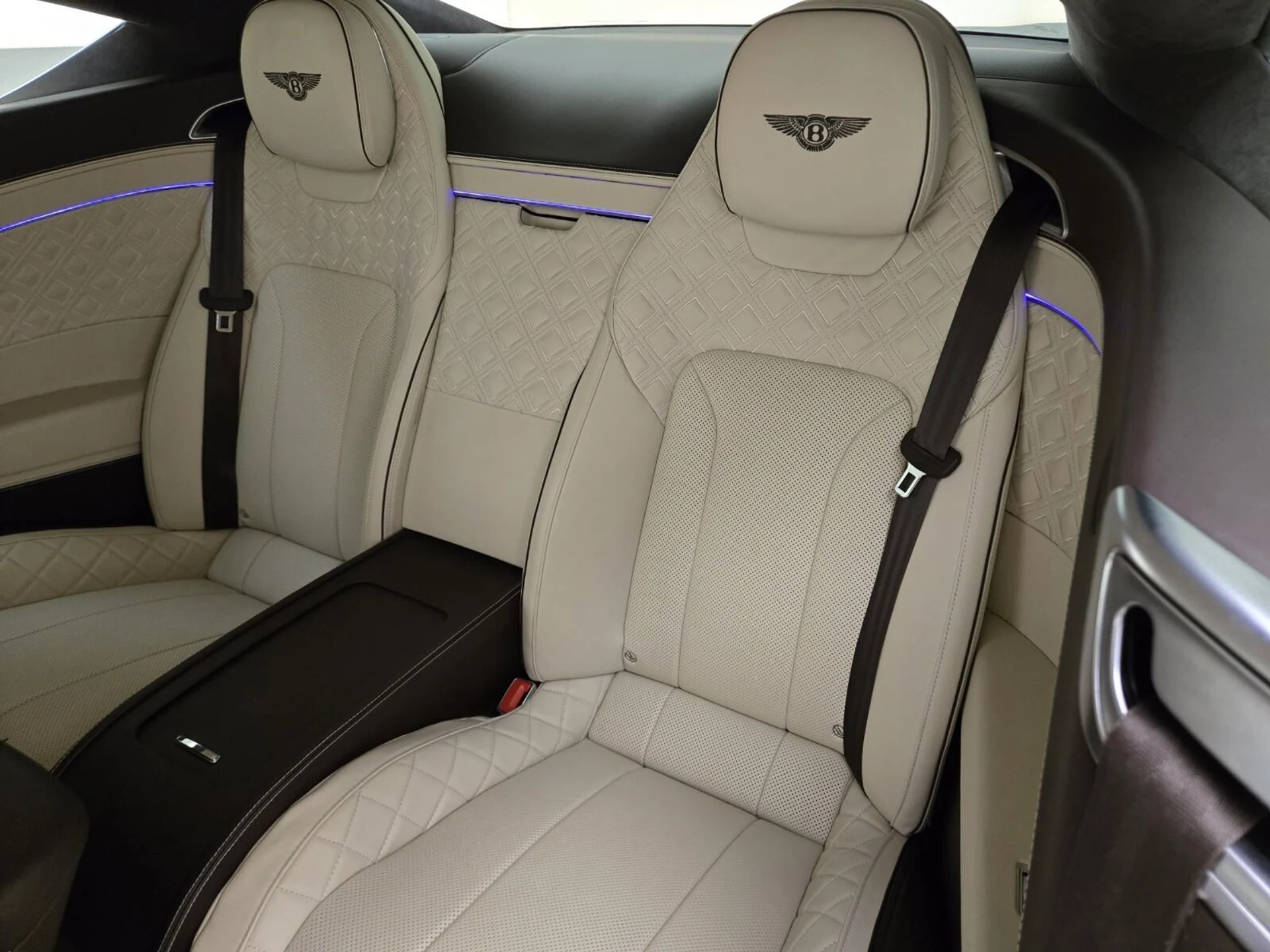 mph020_4118879520_Used_2022_Bentley_Continental_GT_V8_1763539405_0aa4969cdd