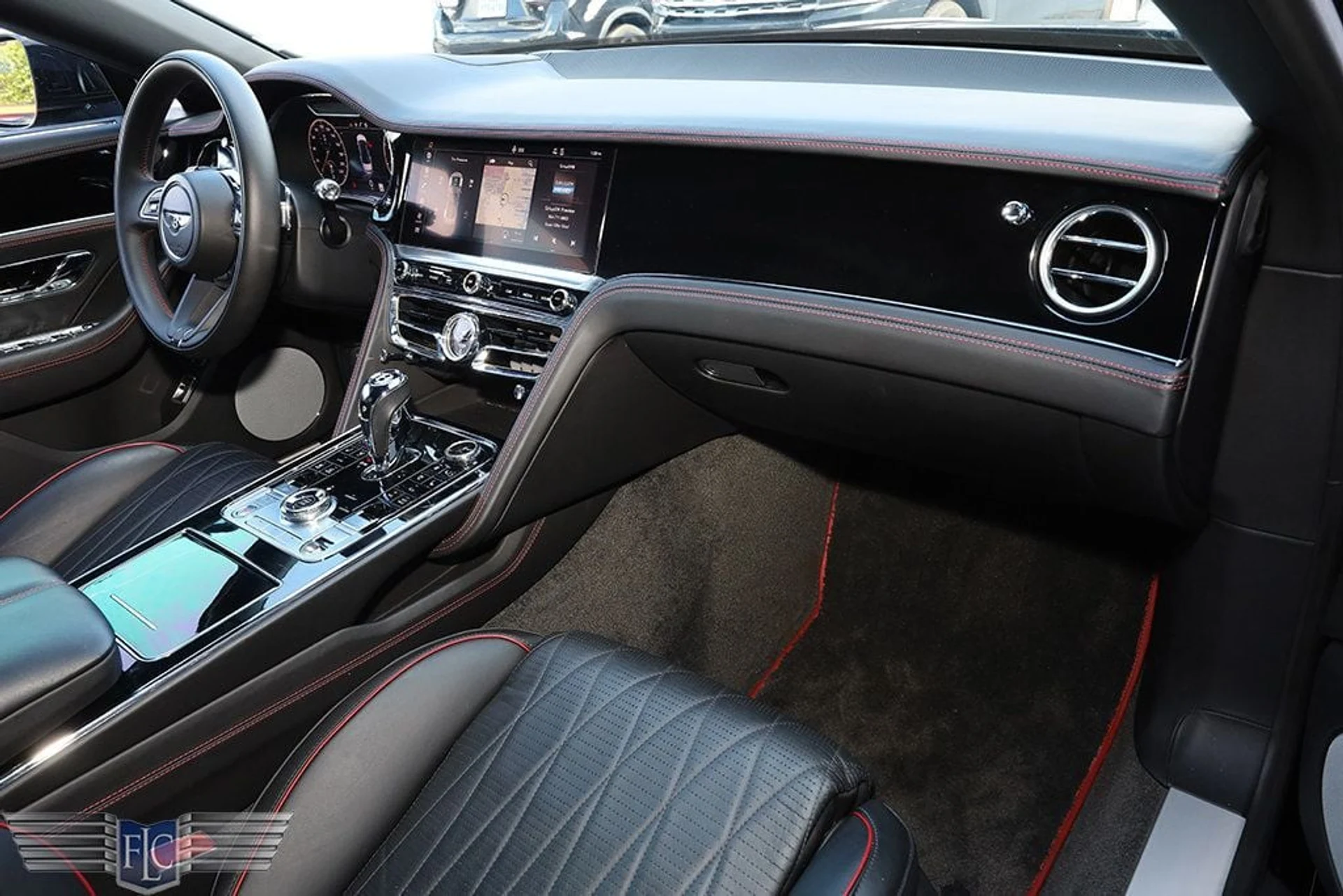 mph020_411902922_used_2022_bentley_flying_spur_mullinerv8sedan_6305_22929315_21_1024_2a36582872