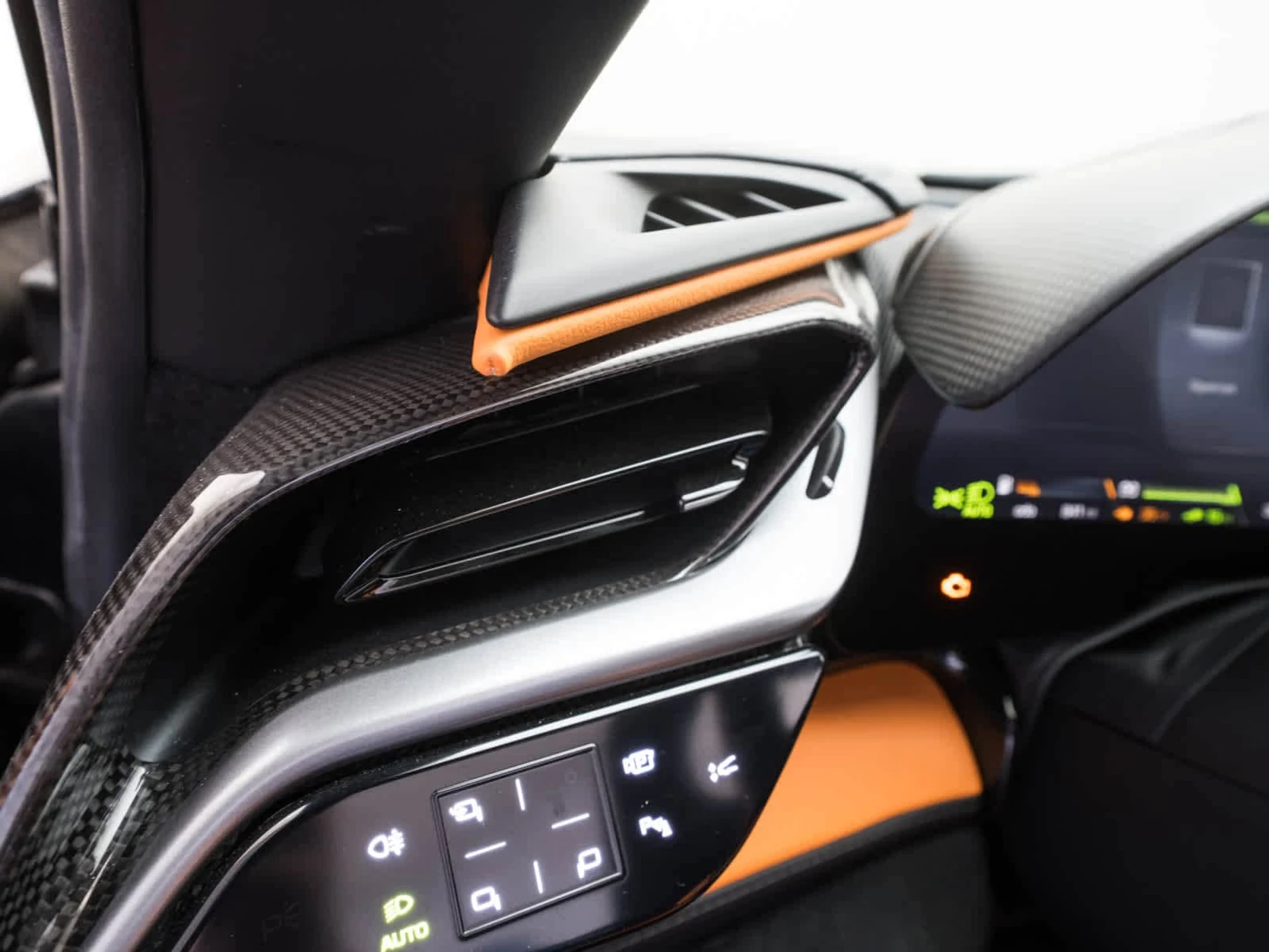 mph020_4122134580_6044e3b9c65d7be1ddf84de8feee111ax_e840cb007a