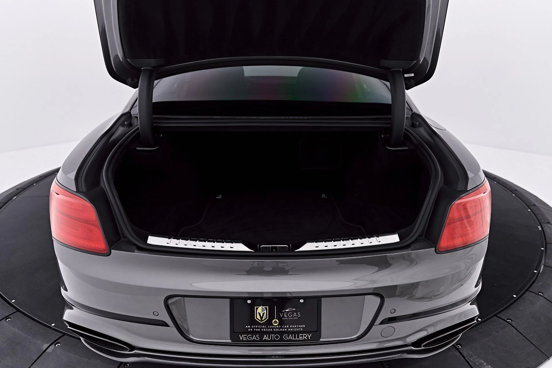 mph020_4122710742_Used_2022_Bentley_Flying_Spur_W12_1786226166_ff804d9bd9
