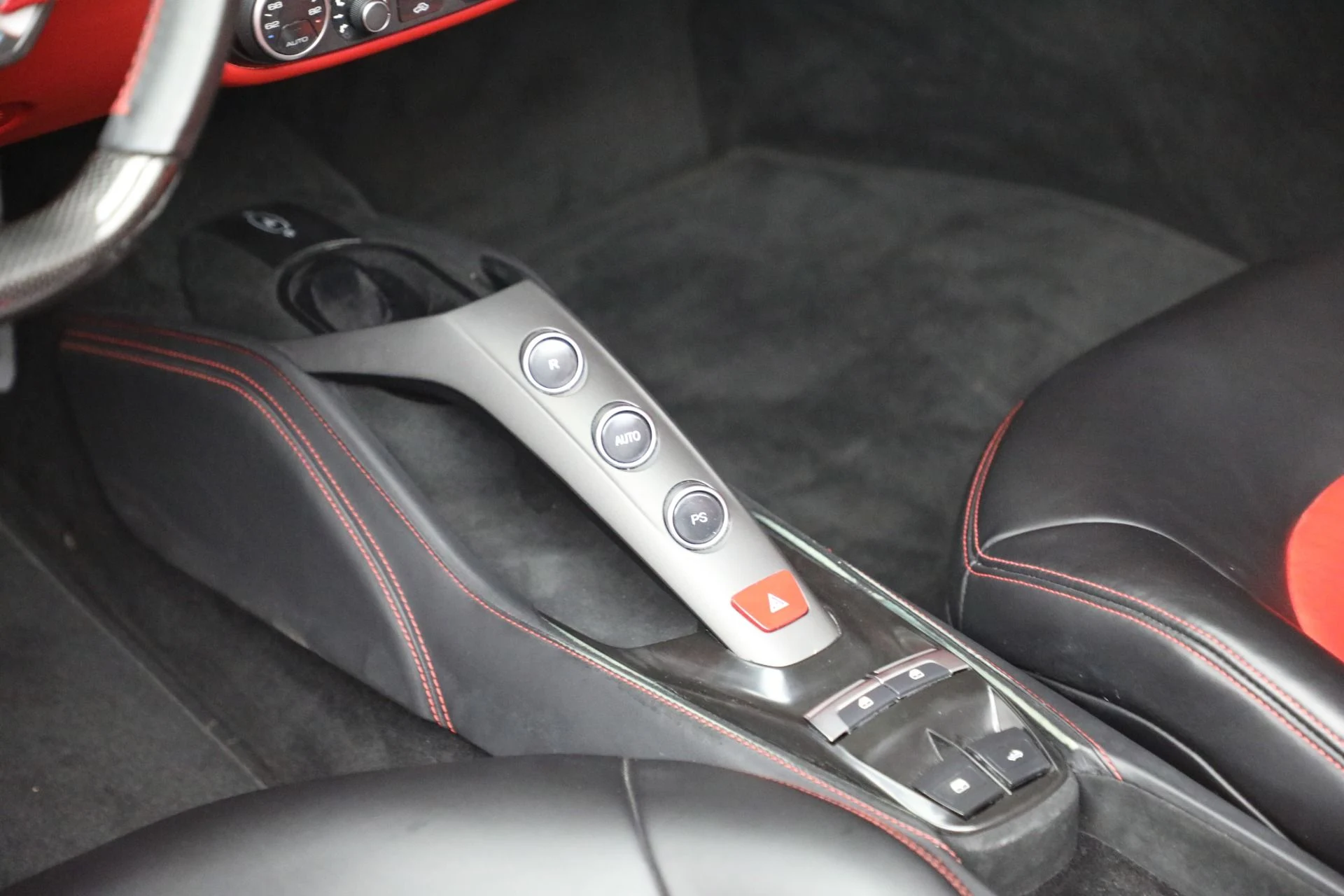 mph020_4127277551_Used_2019_Ferrari_488_Spider_1792598381_871e9ce736