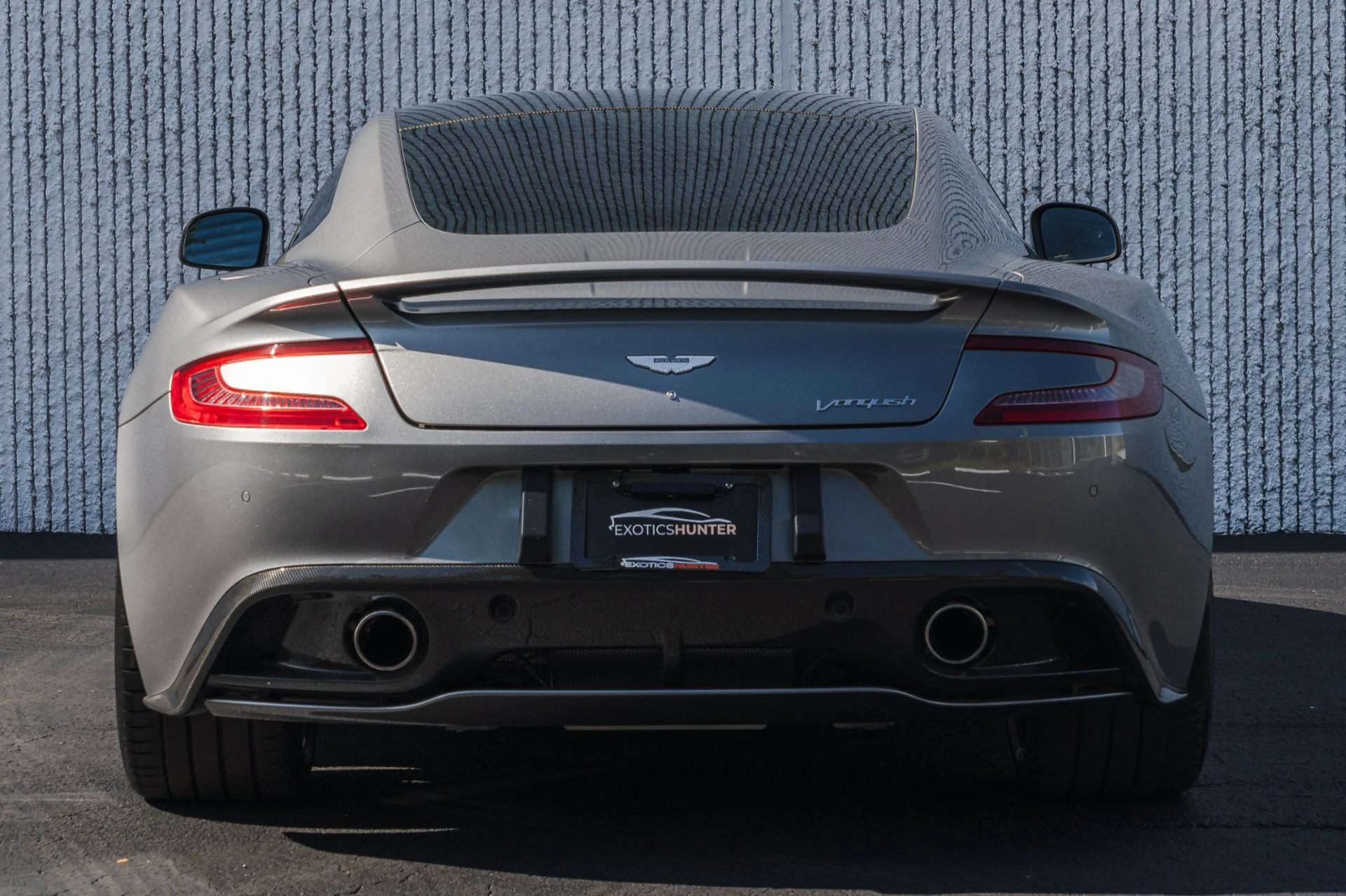 mph020_4145334594_Used_2014_Aston_Martin_Vanquish_w_Quilted_Stitching_Carbon_Interior_Carbon_Exterior_1757455355_9117f0667e