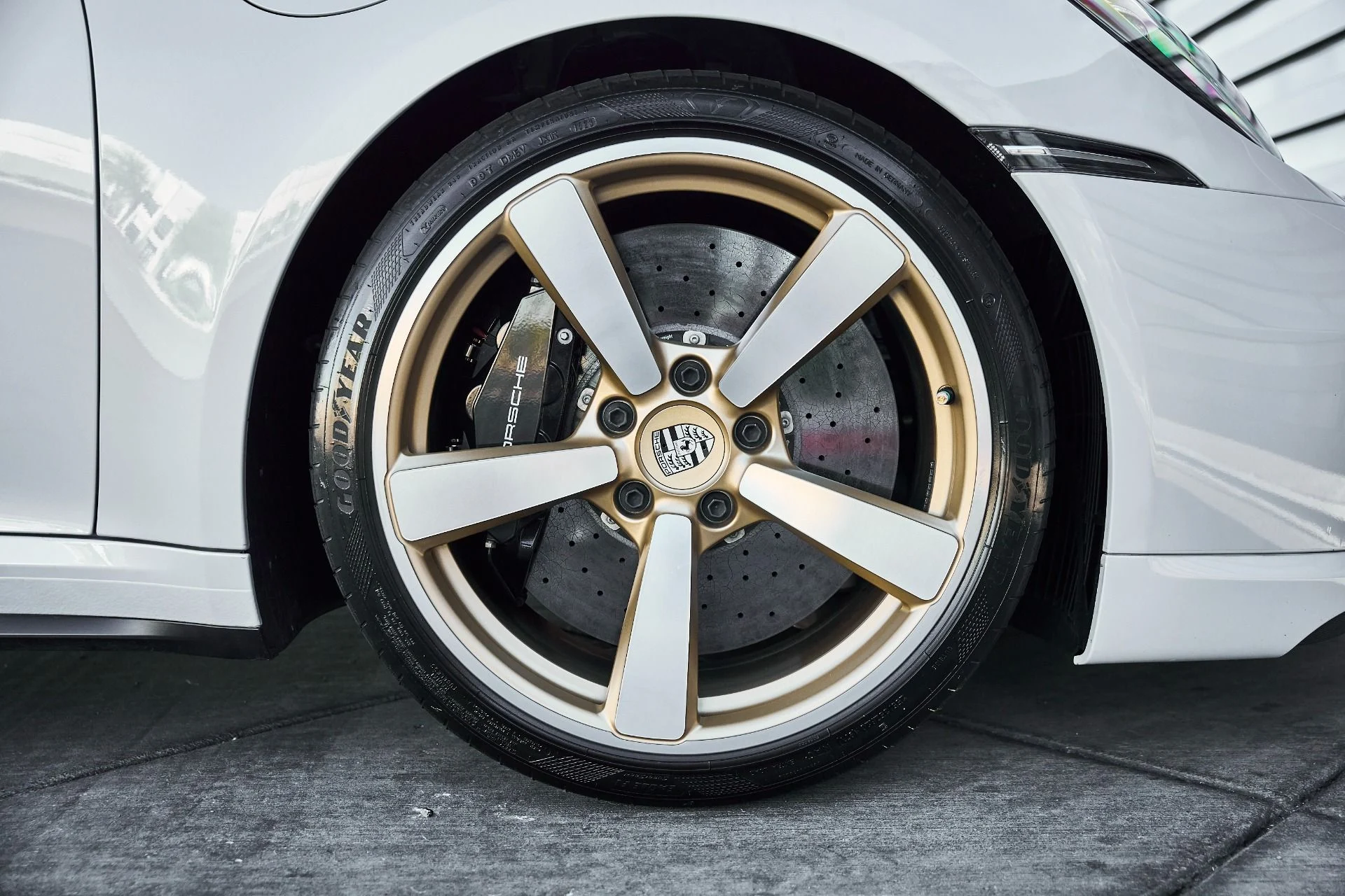 mph020_4149855277_Used_2023_Porsche_911_Turbo_S_1774404005_14d1201deb