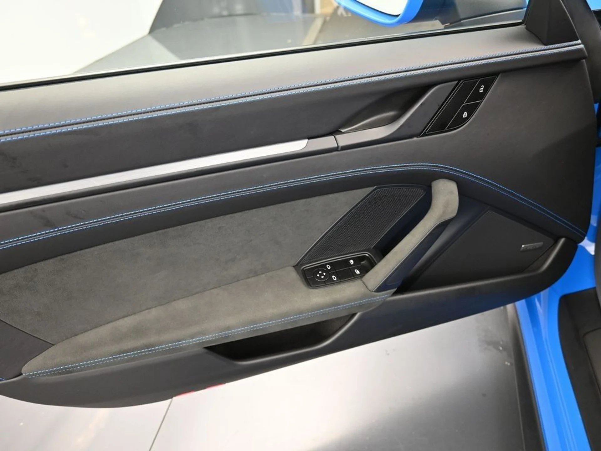 mph020_4151530932_ea38ec2e7e956fc50cb7cec4c5dbe38c_0988e025d8