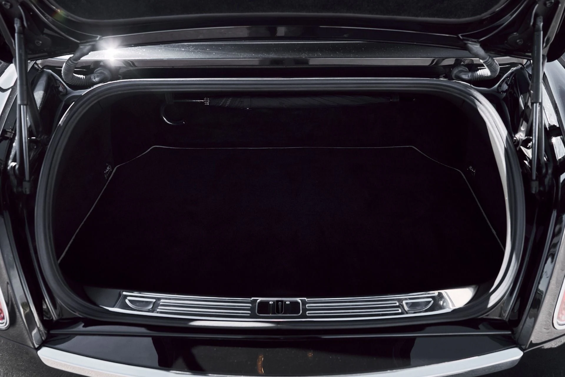 mph020_4153716726_Used_2019_Bentley_Mulsanne_Base_1773861347_6e56e65353