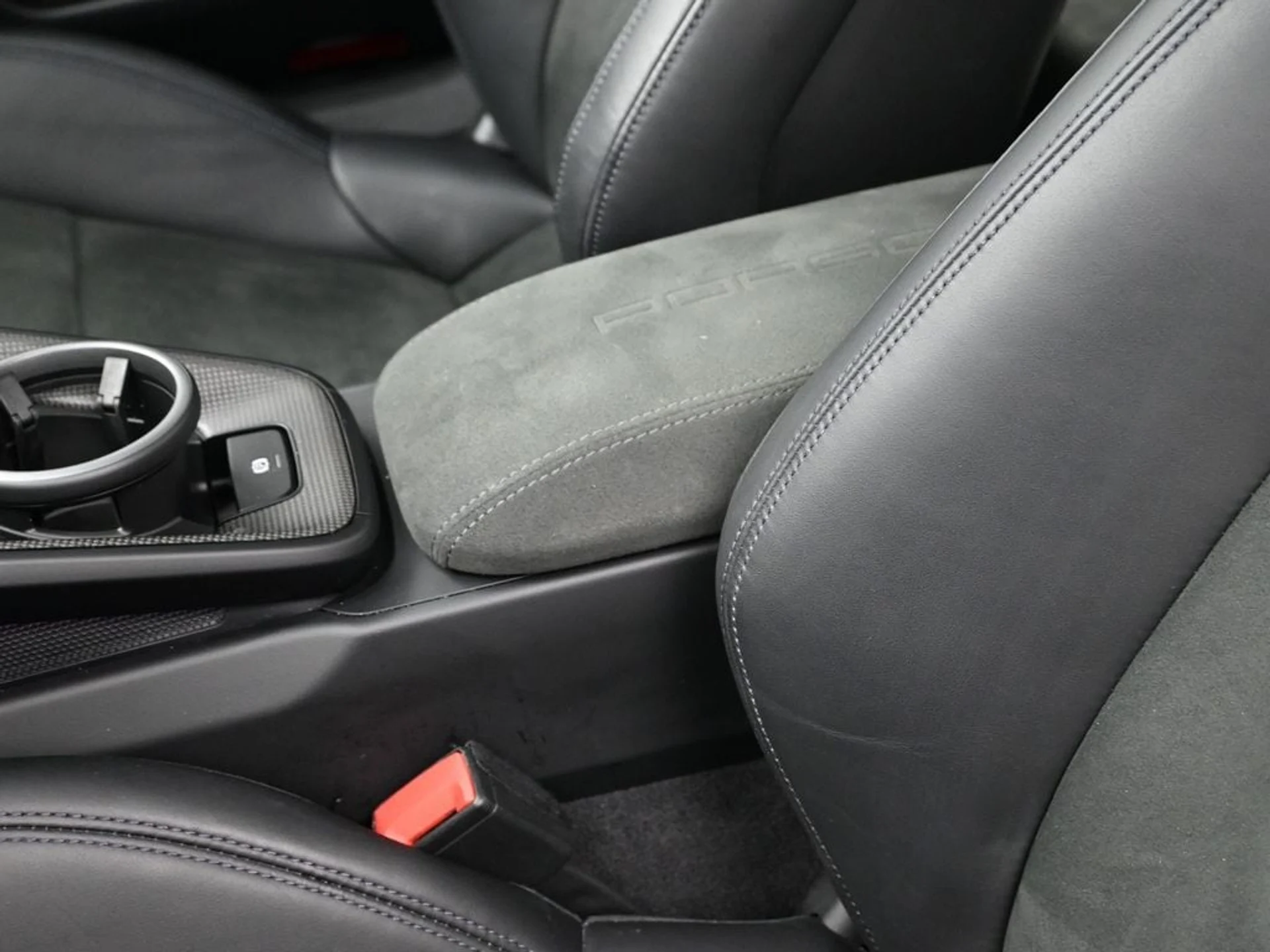 mph020_4164852457_52e49626ee37b4f9160f5f3a2a764c9fx_0caa47847e