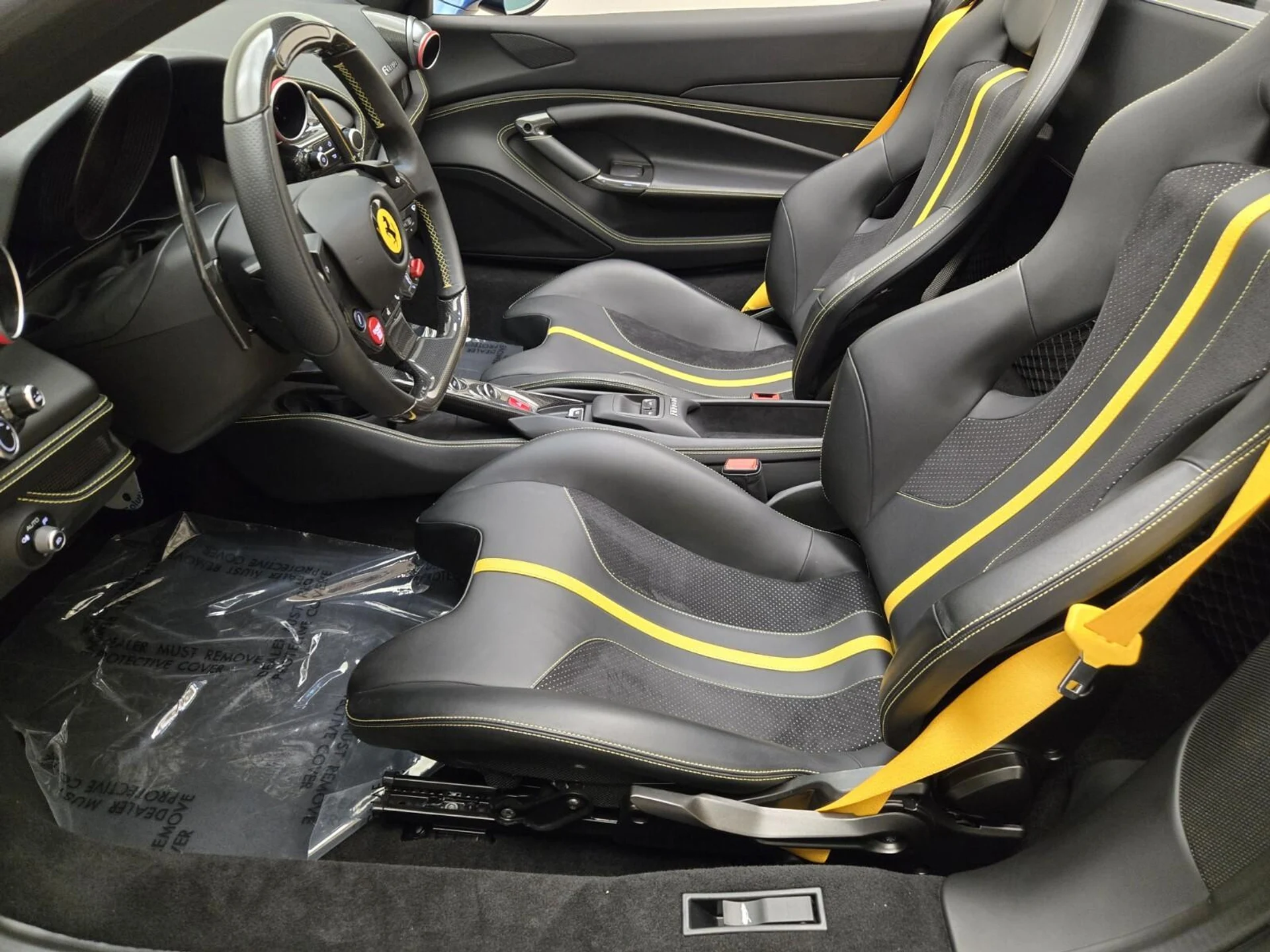 mph020_4165172718_Used_2021_Ferrari_F8_Spider_1754981879_75aab235a6