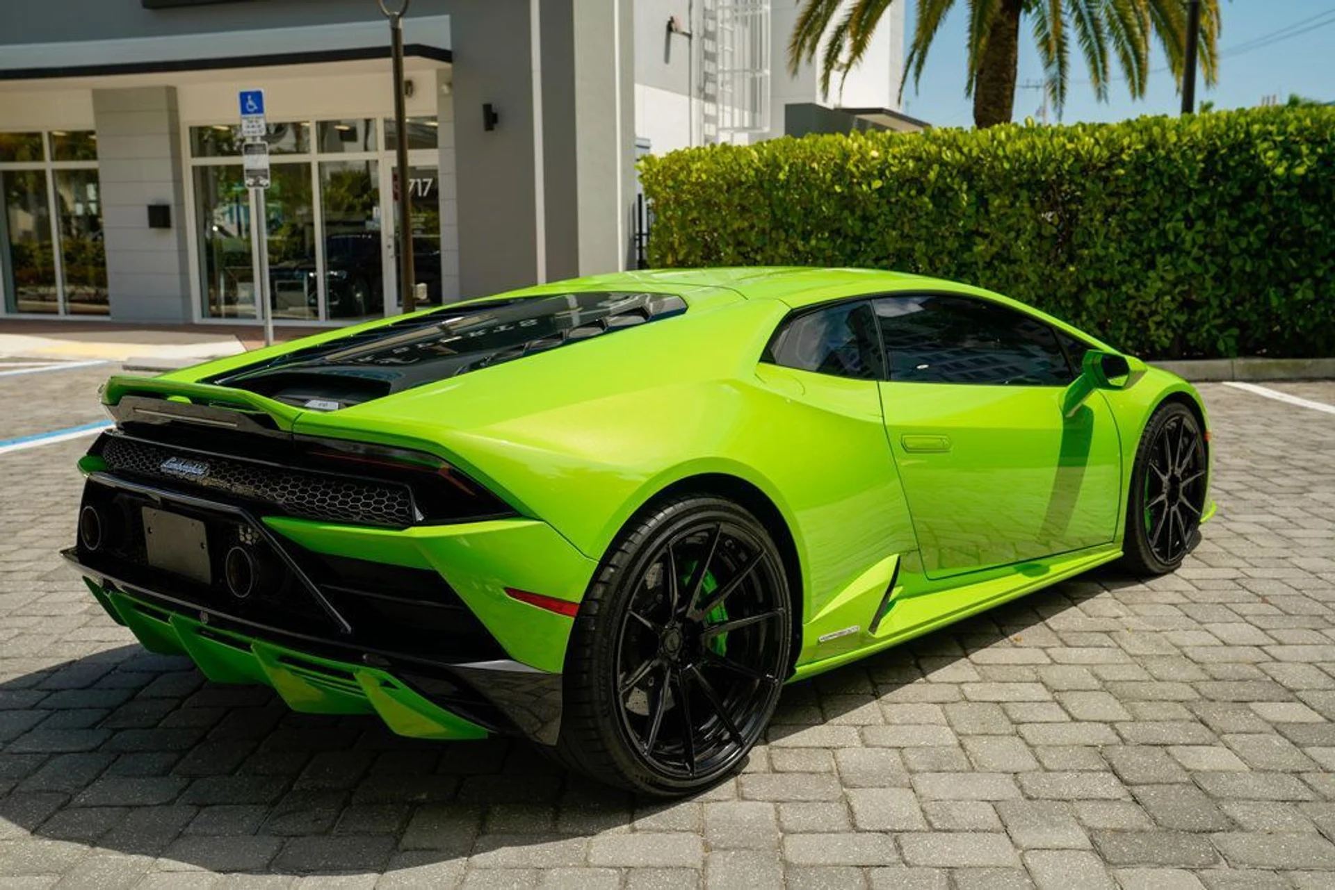 mph020_4168173005_used_2020_lamborghini_huracan_evo_coupeawd_14354_22890839_21_1024_31bf3d3902