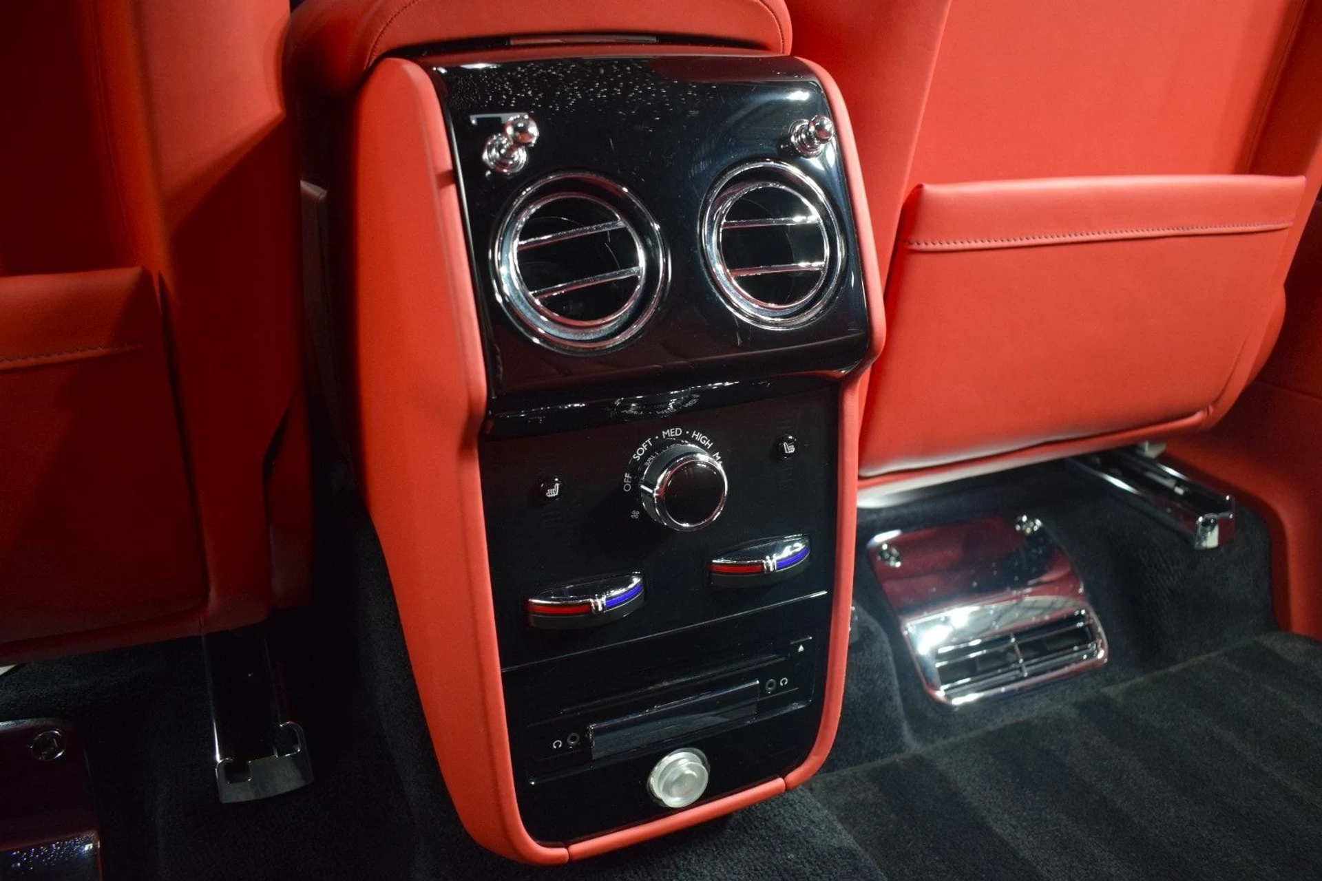 mph020_4173959317_cc6635b4aaf5b0c74e7b2a51a395edd7x_ecc234d347