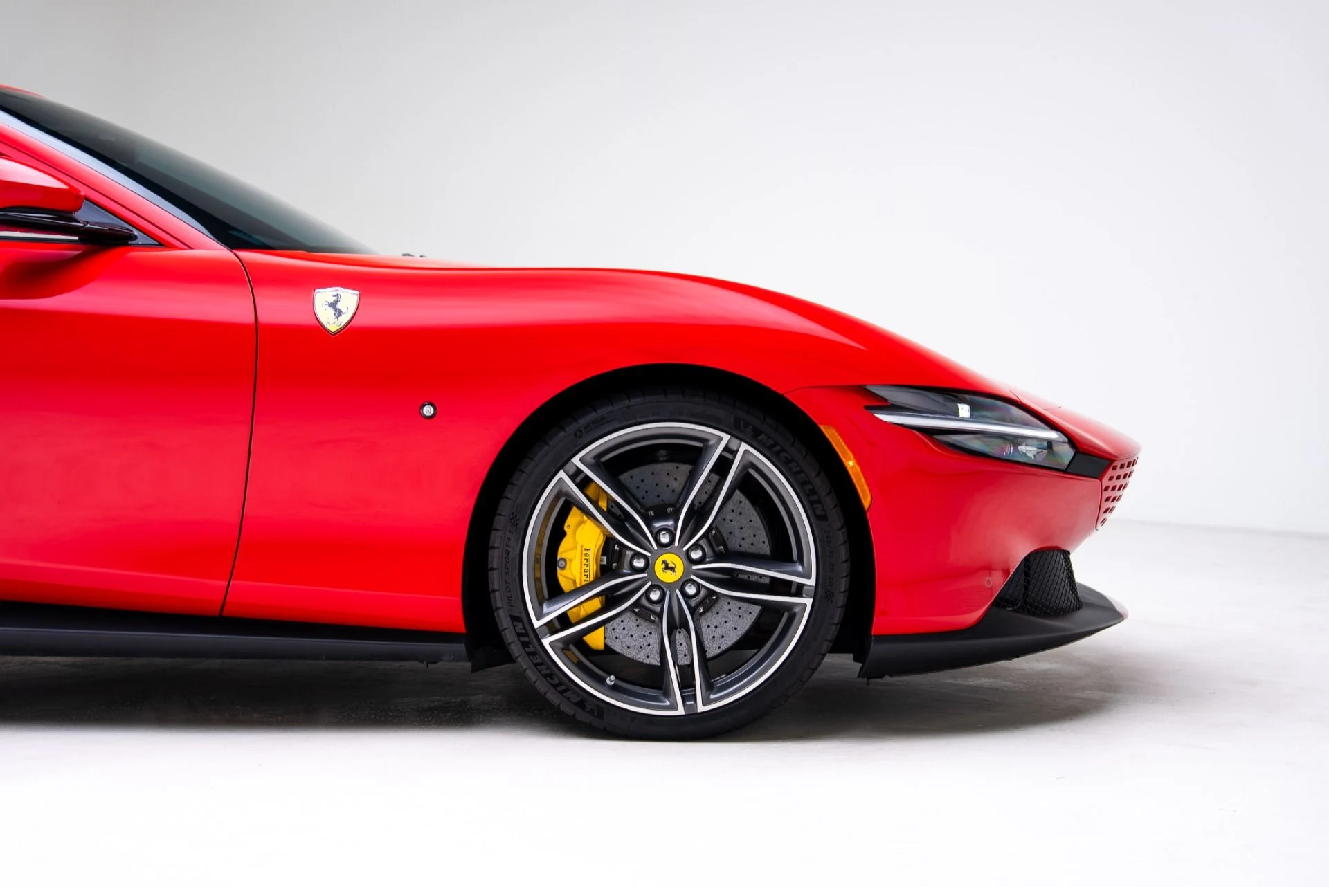 mph020_417399915_Used_2022_Ferrari_Roma_1769211698_60fbed3994