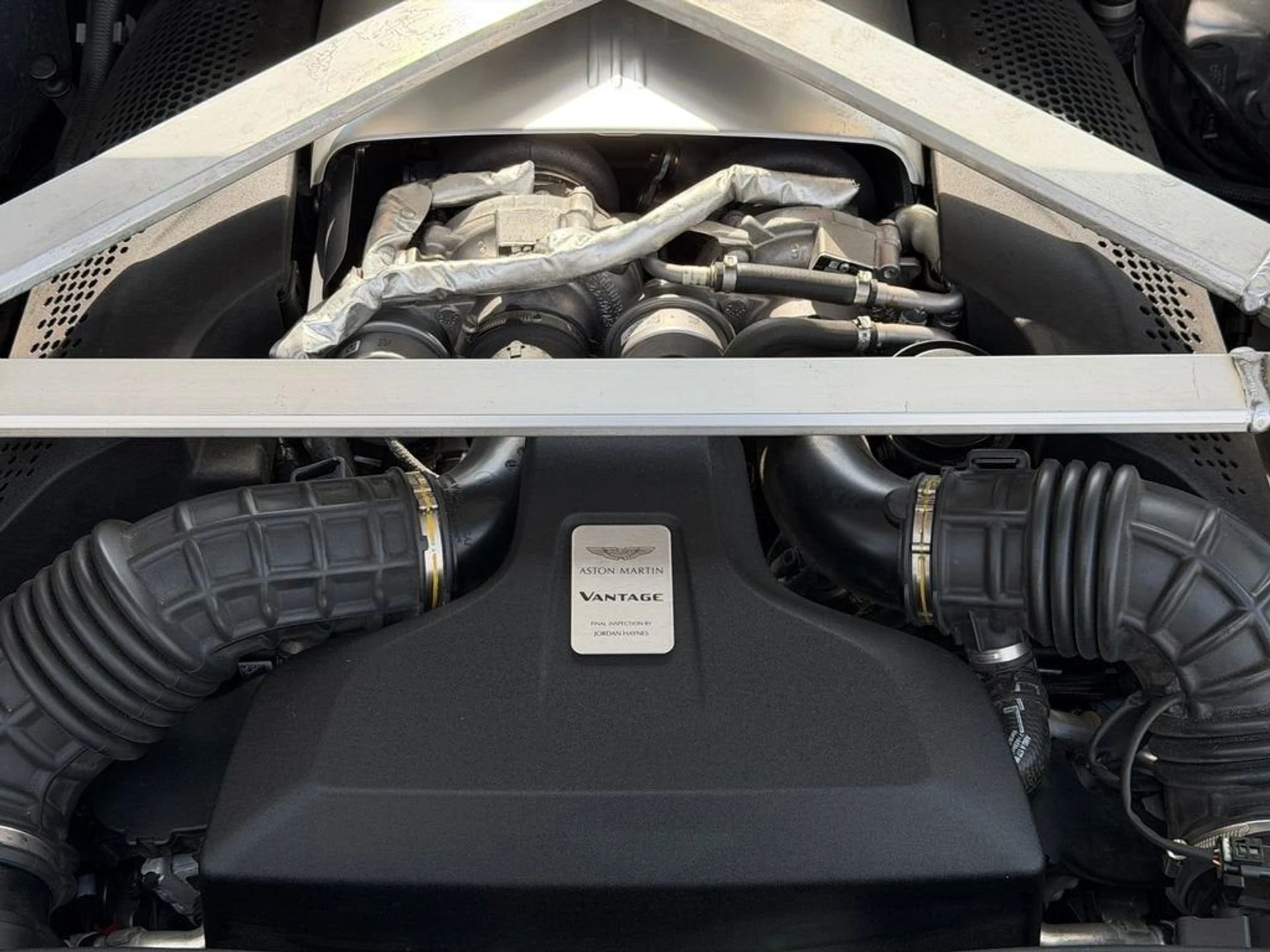 mph020_4174303624_dd88b69bf2b34a31a02f6647f26fa3ef_ee524c98f9