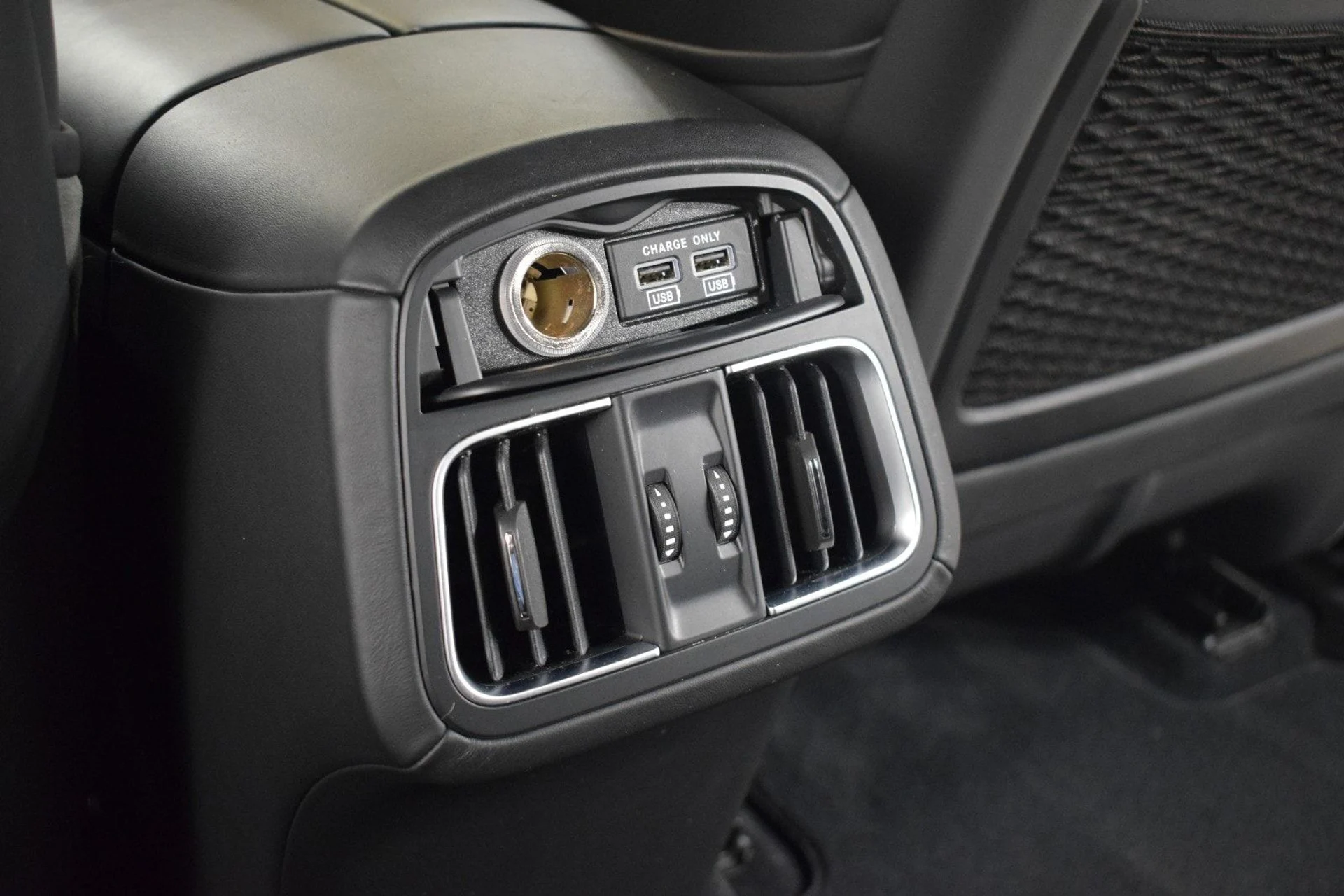 mph020_417851813_27813b0b390fb326992644cff52f3940x_23a63672a4