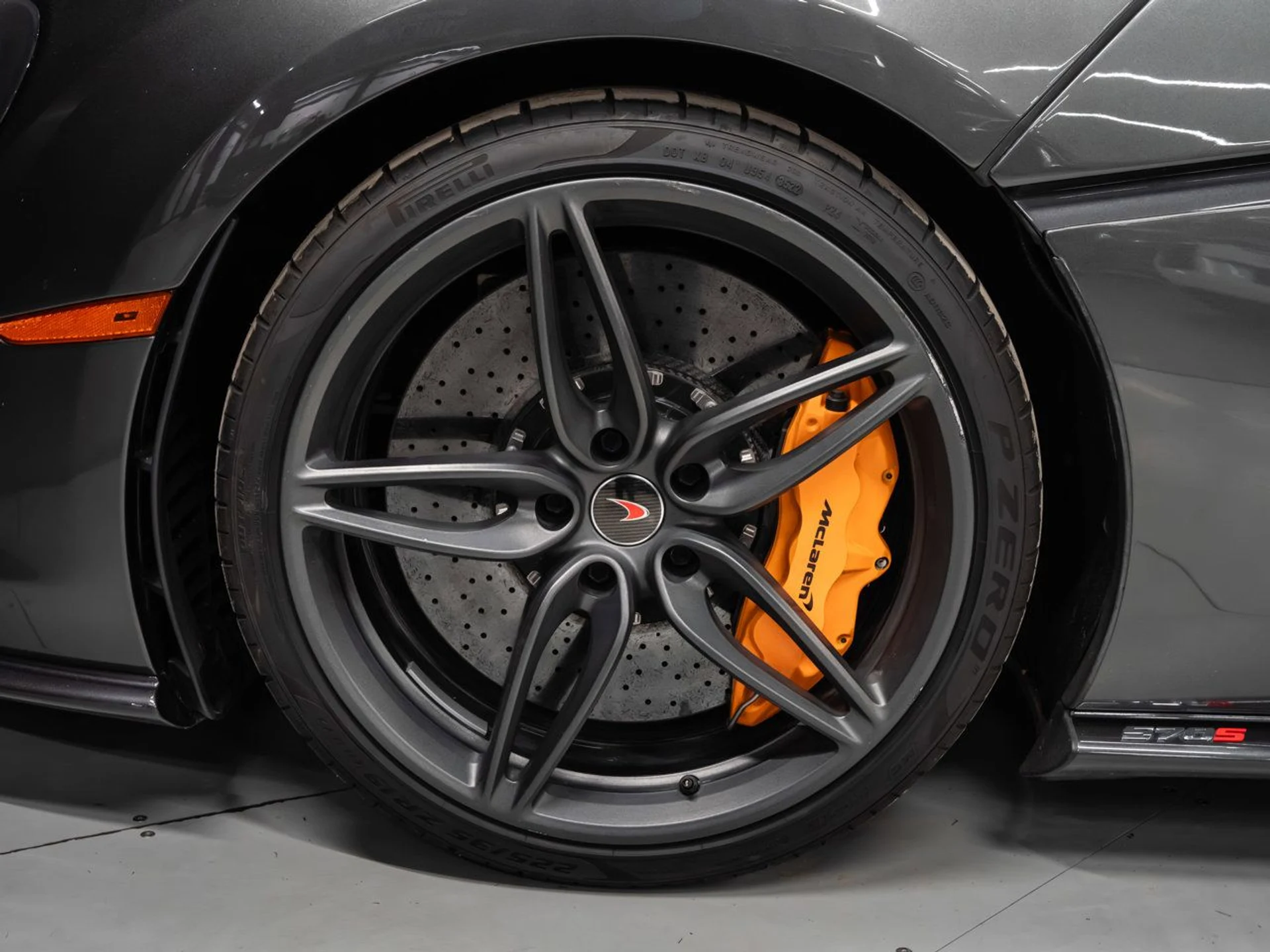 mph020_4180412530_mclaren_570s_2018_90ec548327